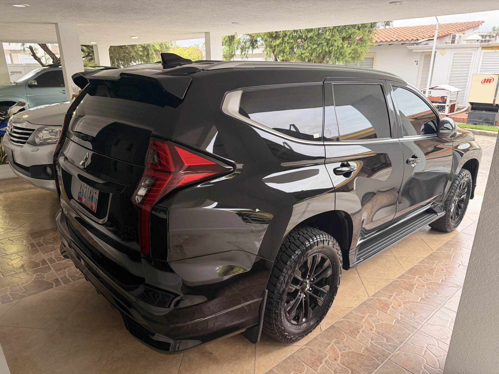 2022 Mitsubishi Montero Sport Signature edition — foto 4