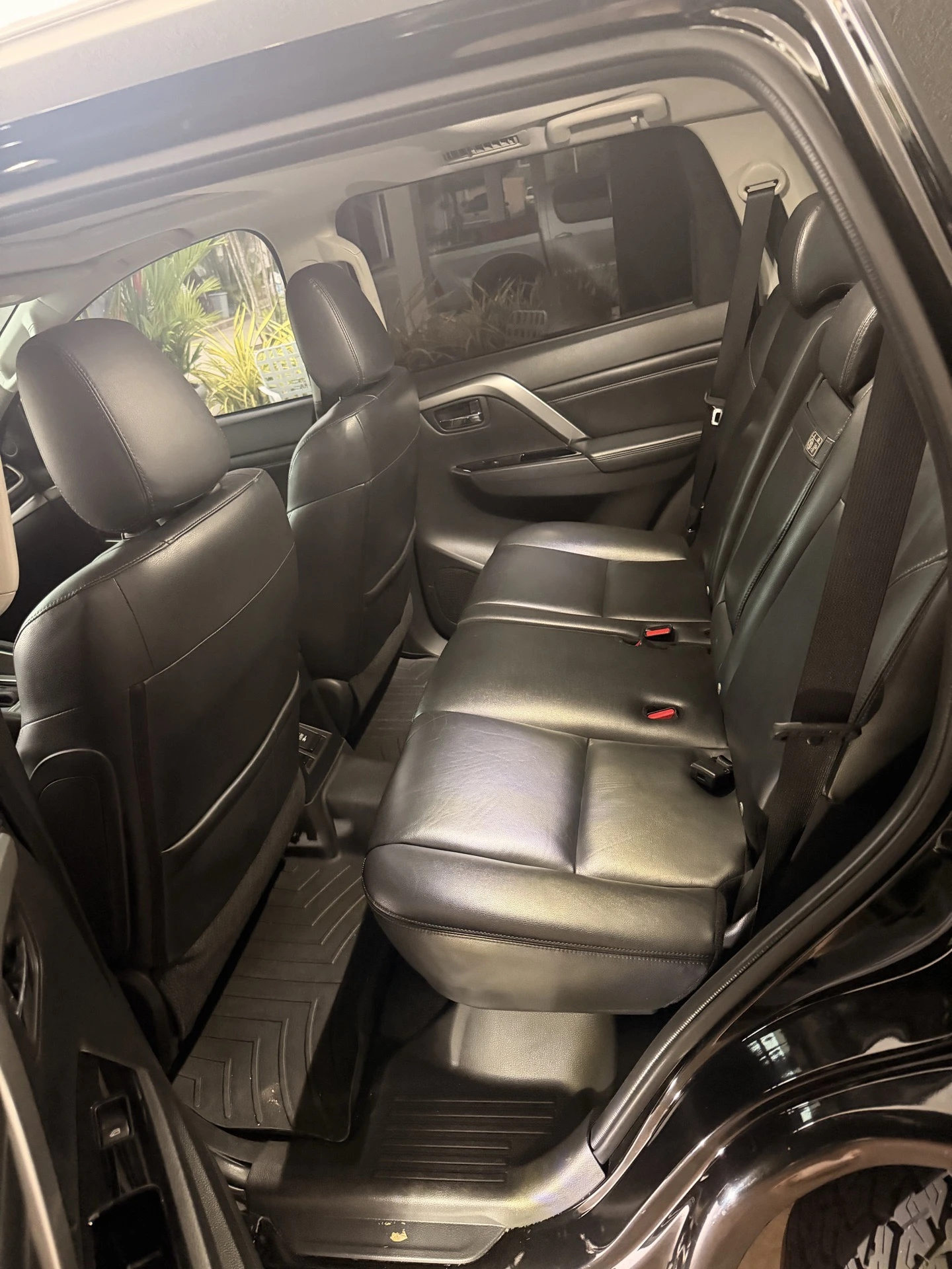2022 Mitsubishi Montero Sport Signature edition — foto 6