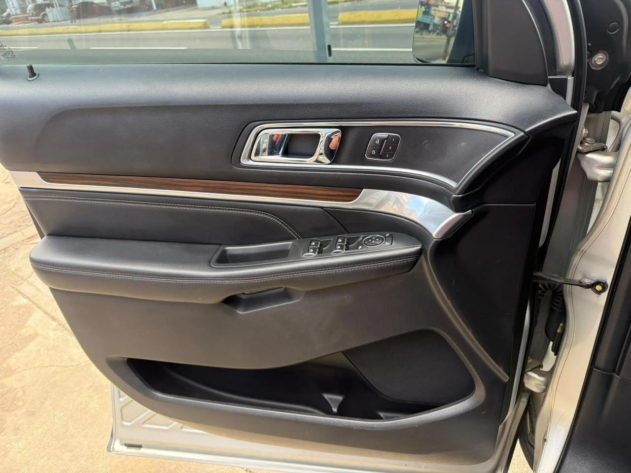 2016 Ford Explorer XLE — foto 8