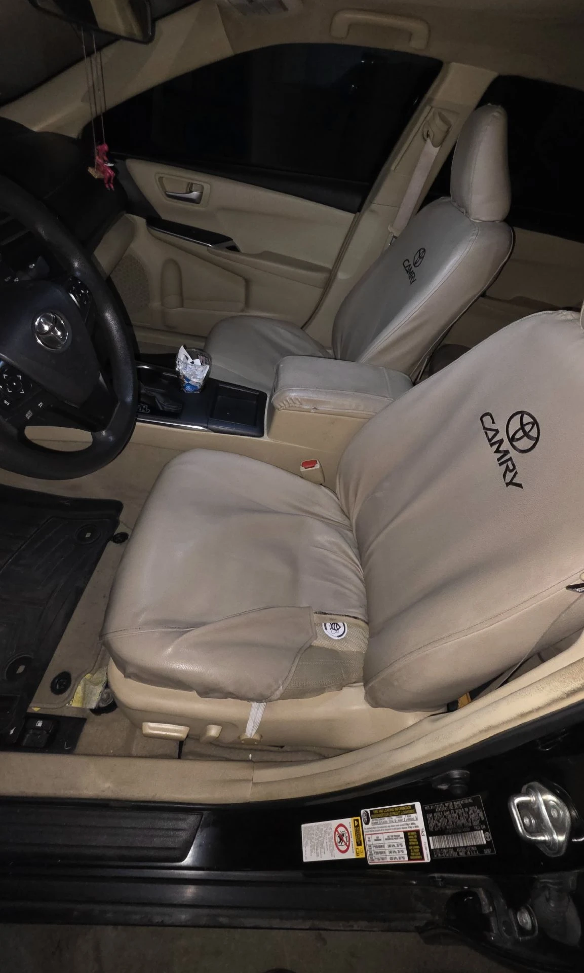 2016 Toyota Camry LE — foto 7