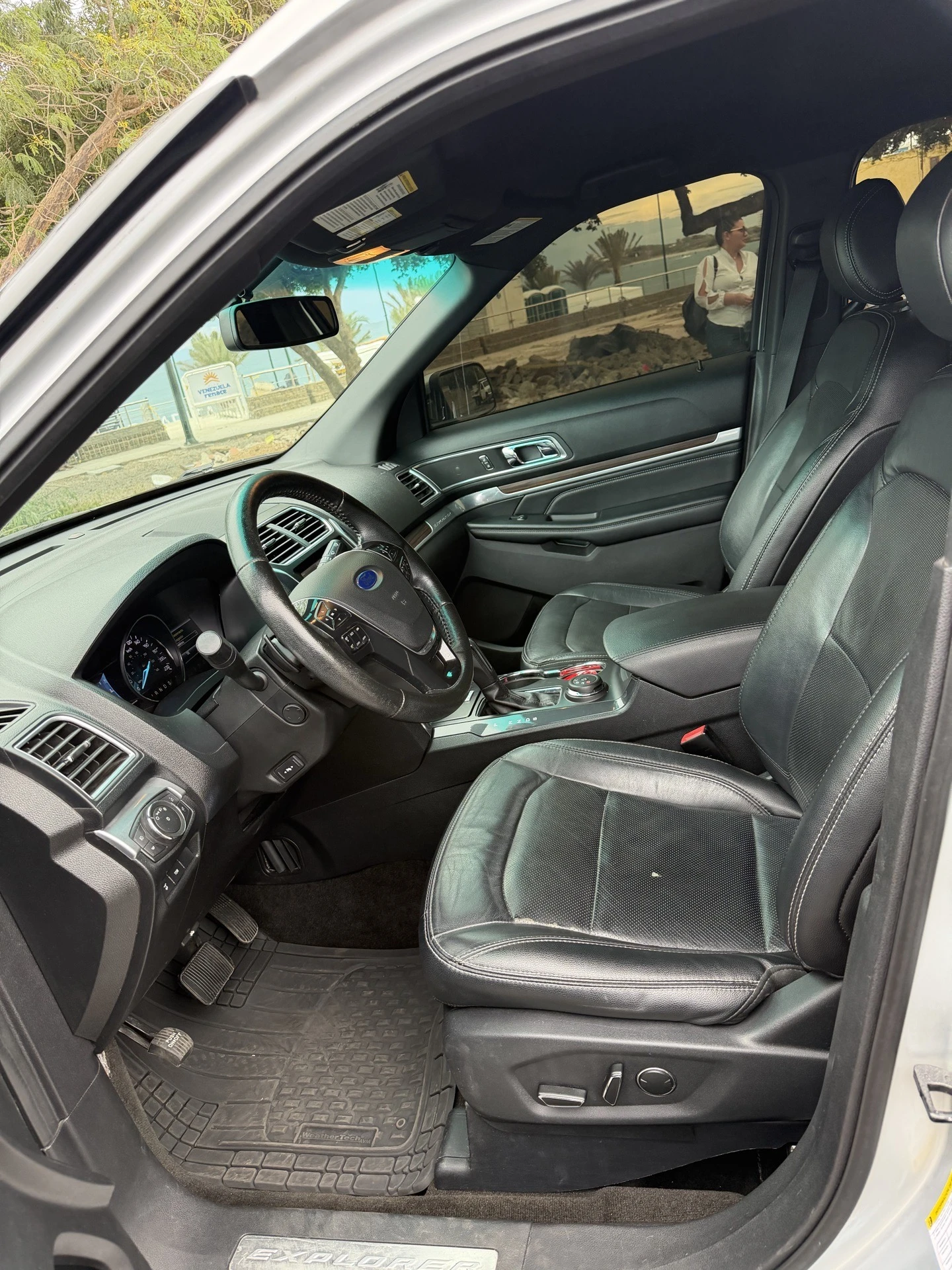 2016 Ford Explorer LE — foto 6