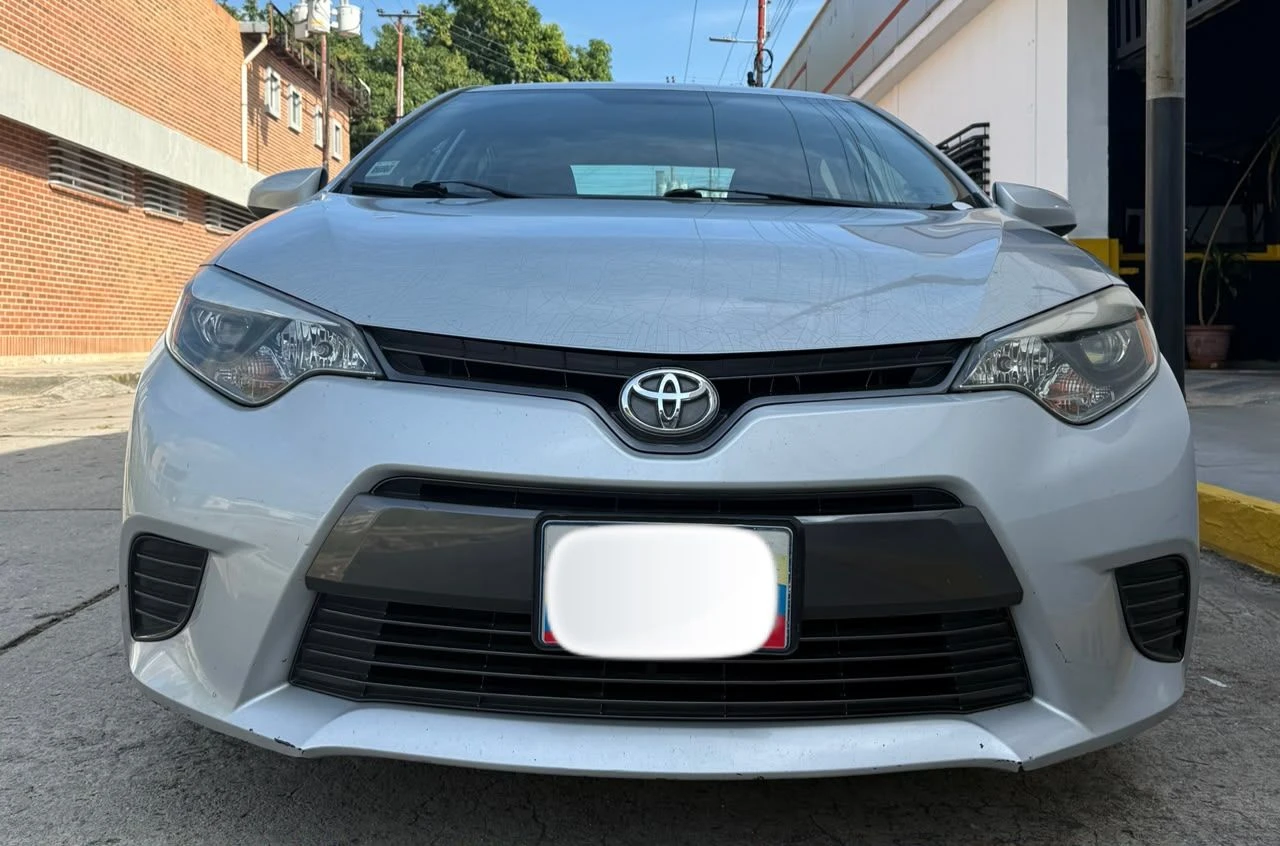 2015 Toyota Corolla Sedan — foto 4