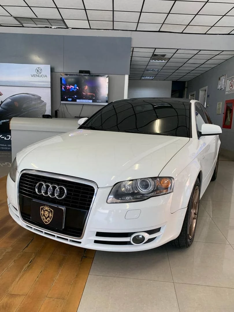 2008 Audi A4 Sedan — foto 2
