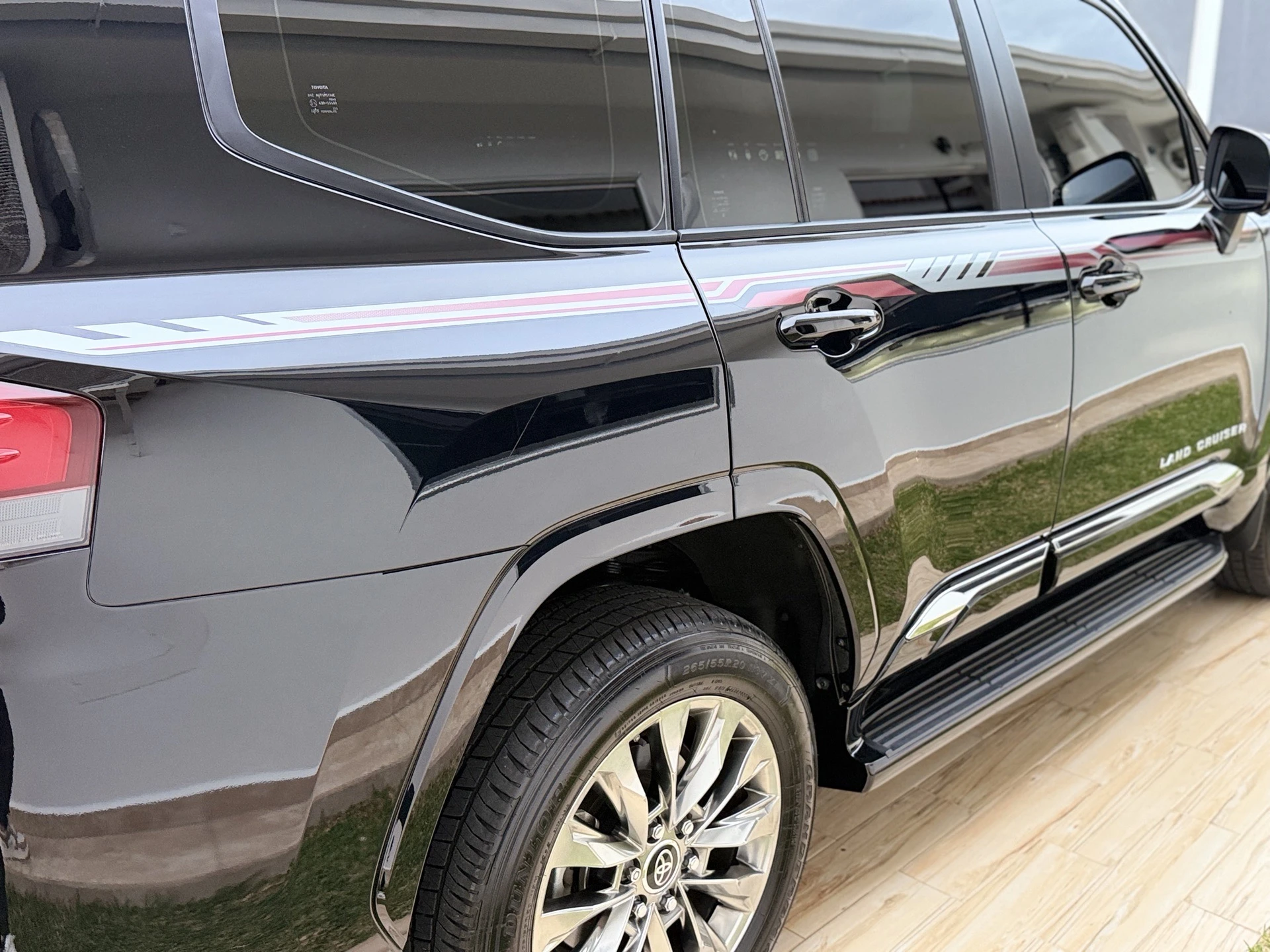 2025 Toyota Land Cruiser LC300 — foto 15