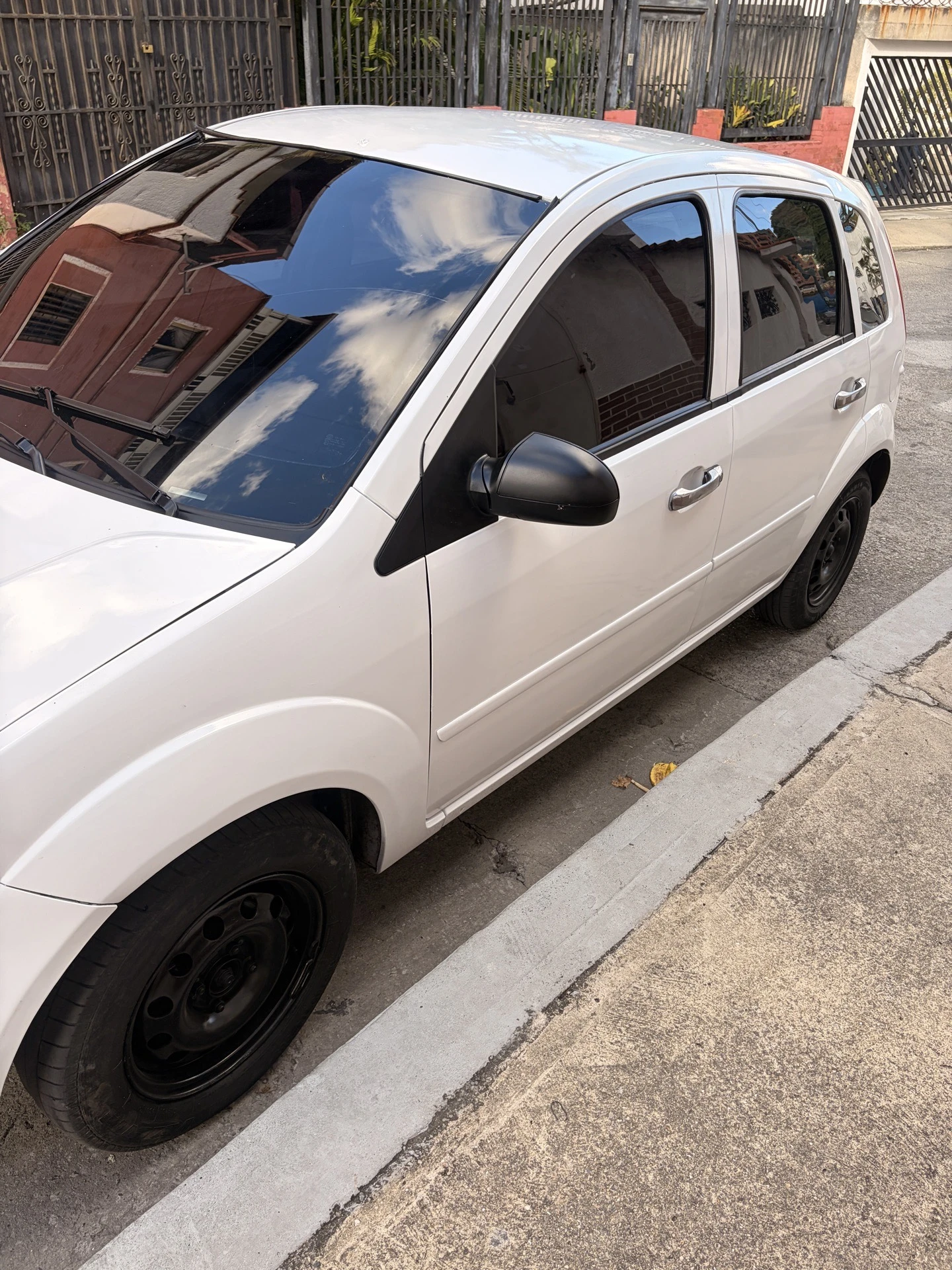 2006 Ford Fiesta Power — foto 2