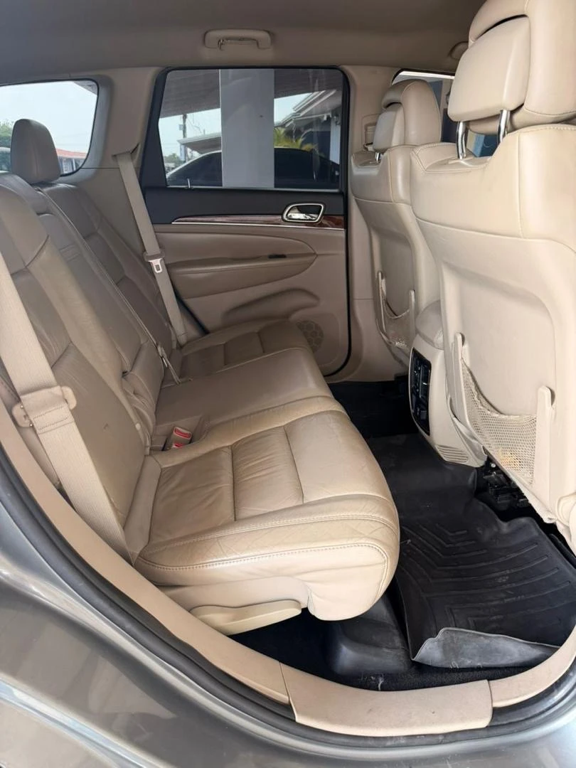 2011 Jeep Cherokee Limited — foto 8