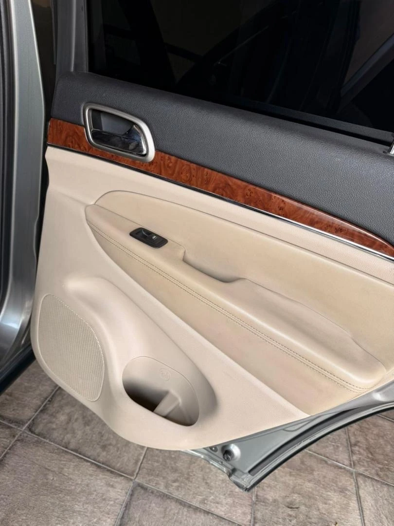 2011 Jeep Cherokee Limited — foto 7
