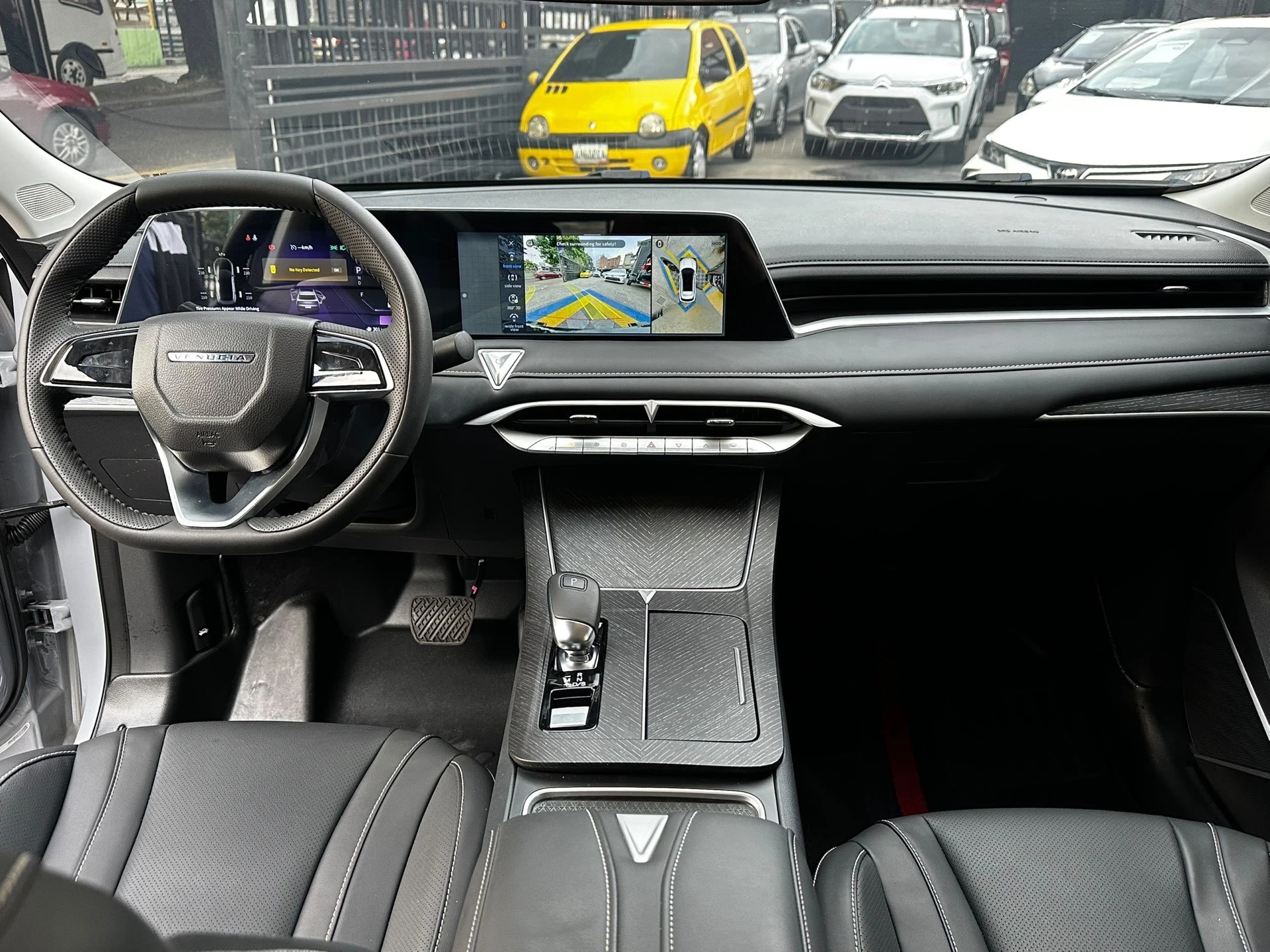 2023 Venucia V-online — foto 9