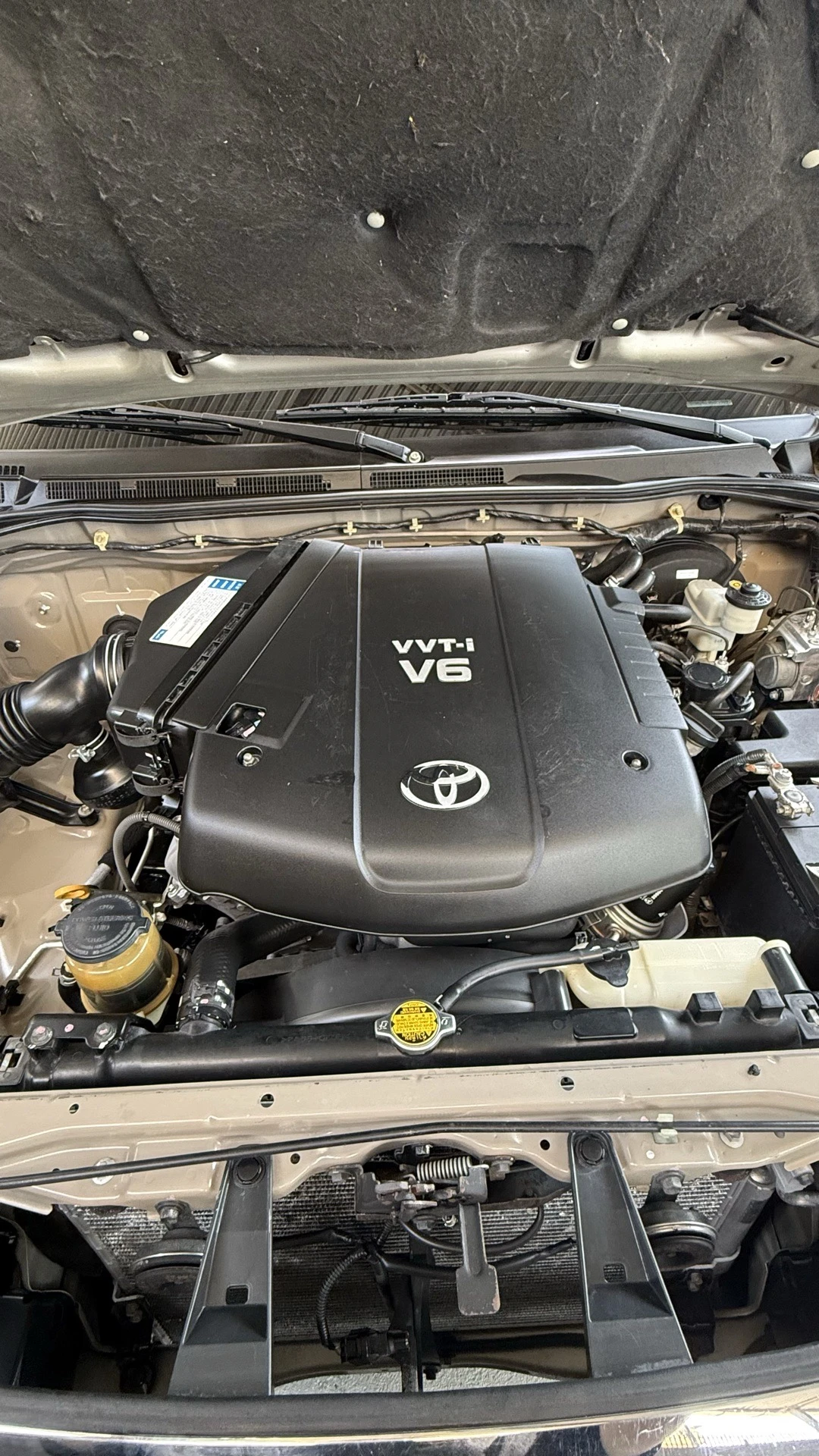 2015 Toyota Fortuner SR — foto 14