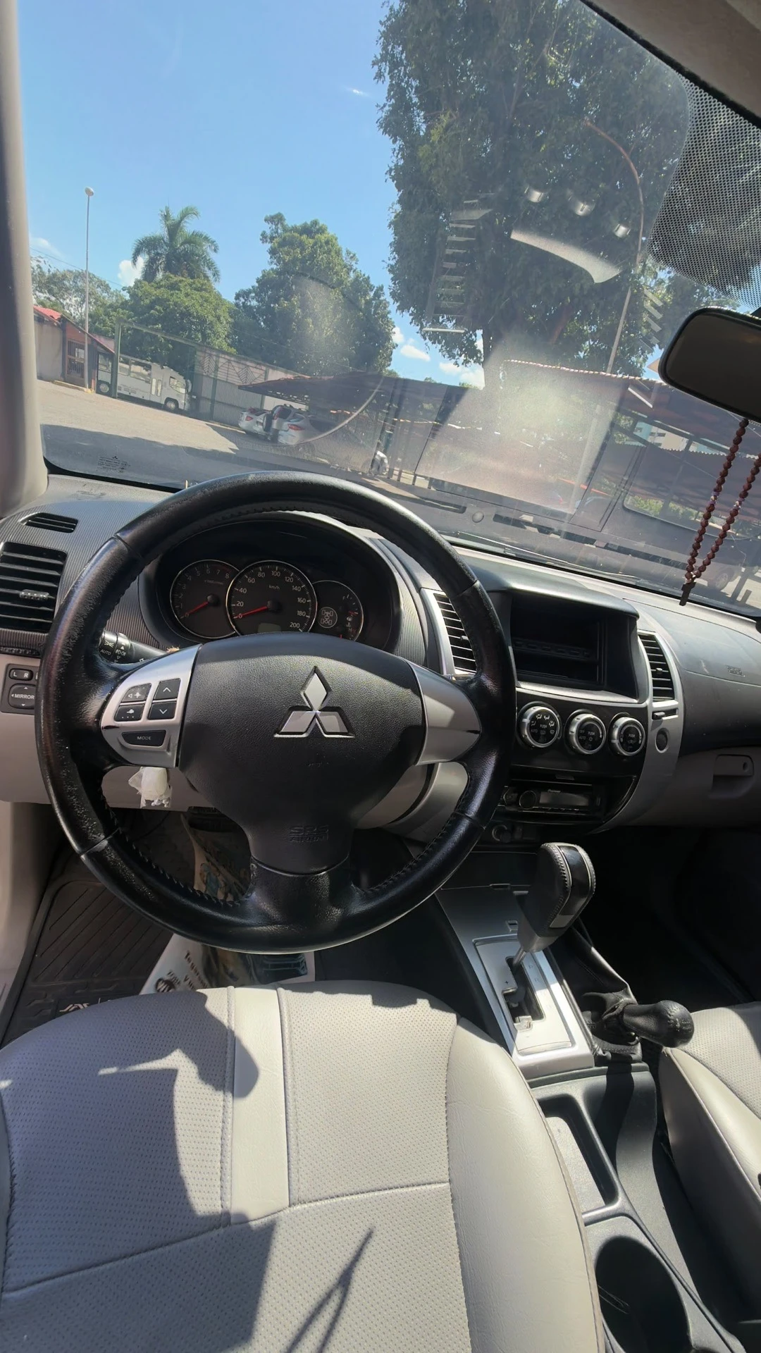 2014 Mitsubishi Montero Sport GLS — foto 7