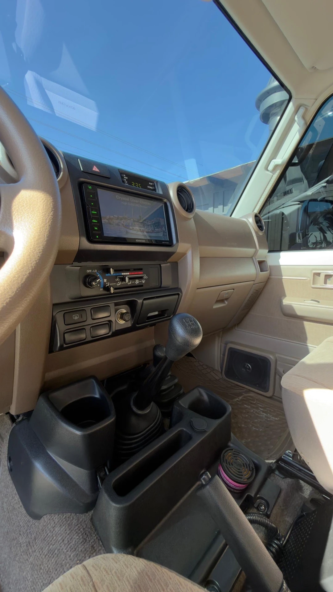 2019 Toyota Macho LE — foto 4
