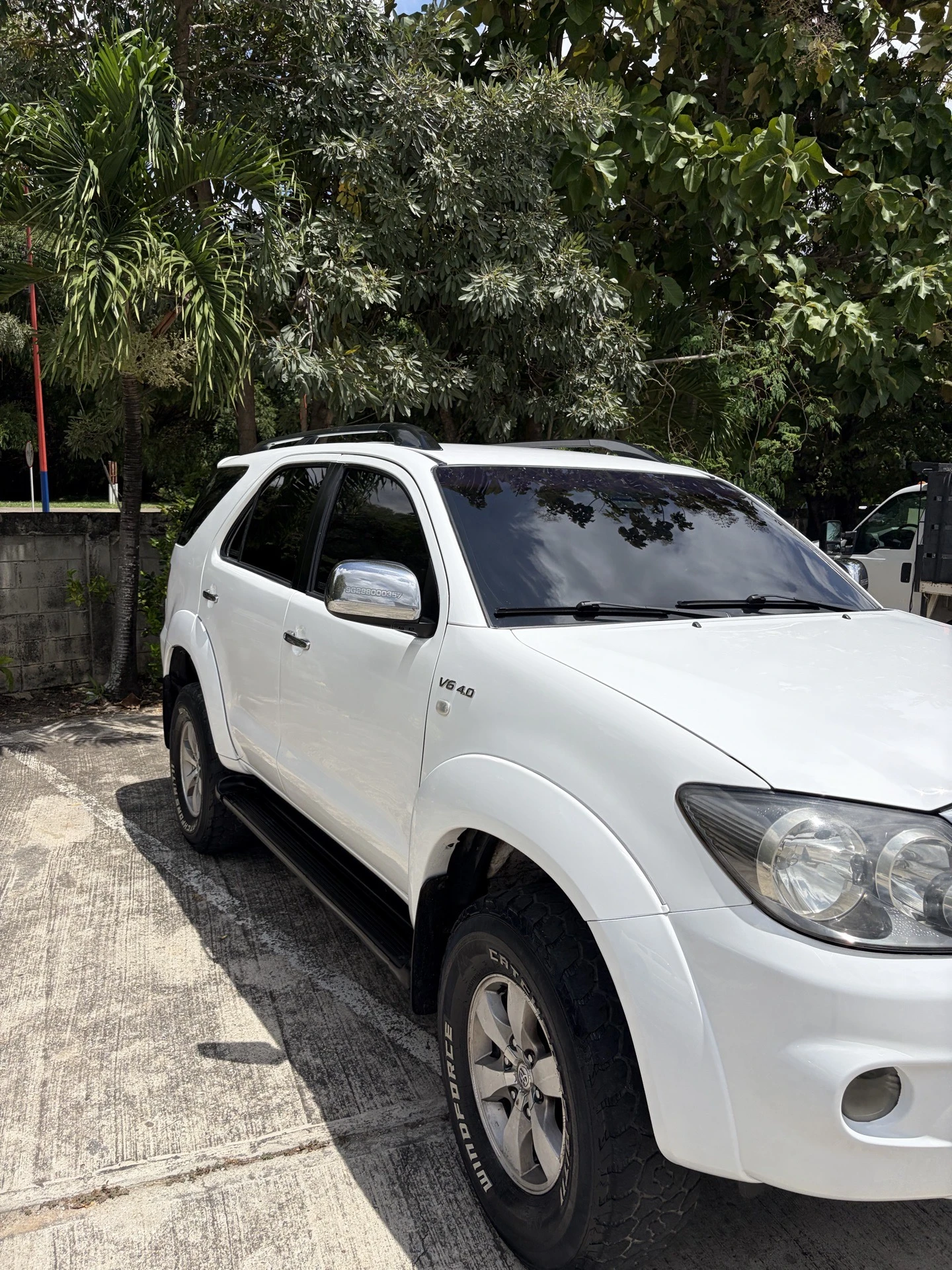 2008 Toyota Fortuner 4x4 — photo 2