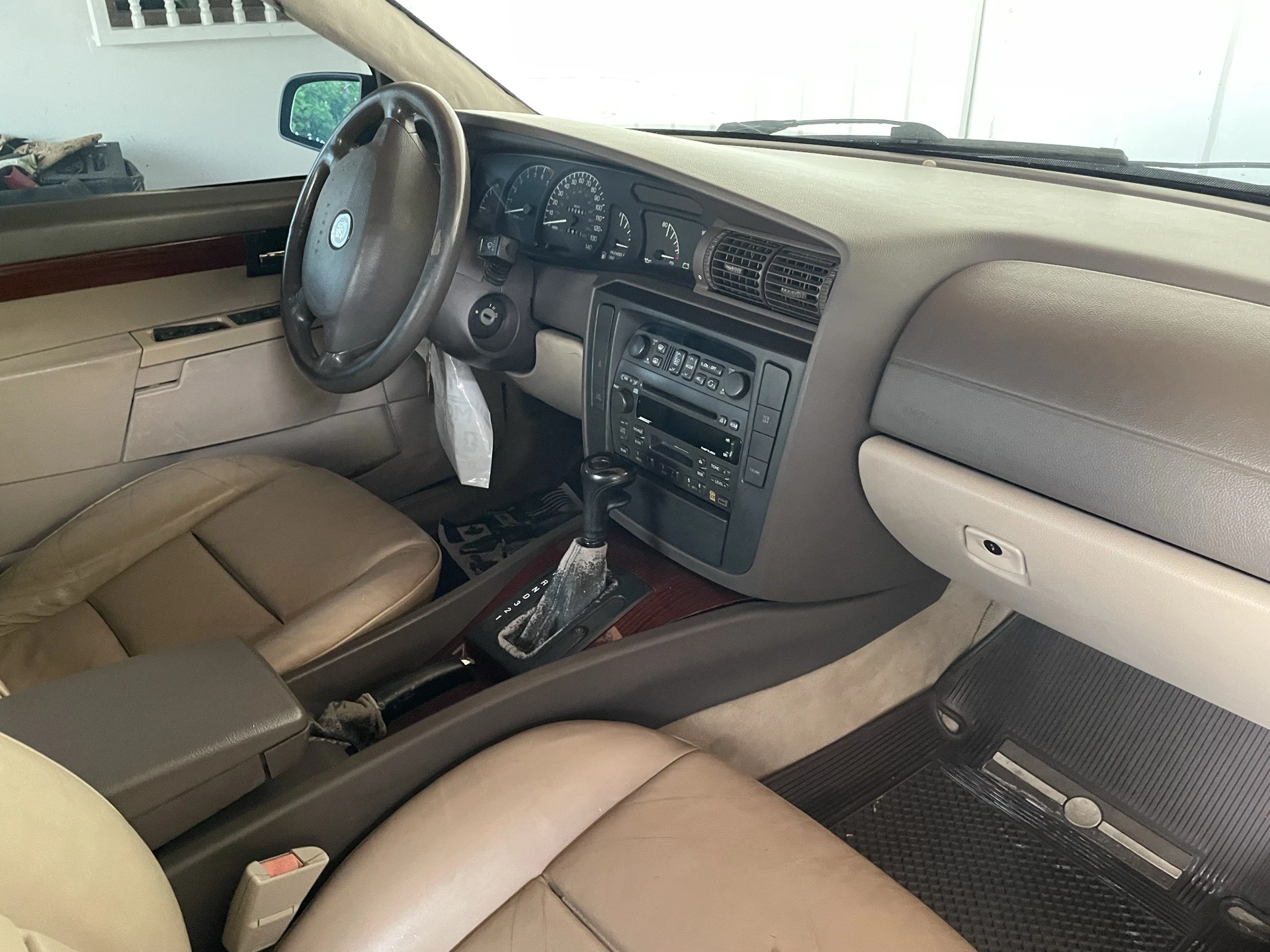 2000 Cadillac Catera LX — foto 6