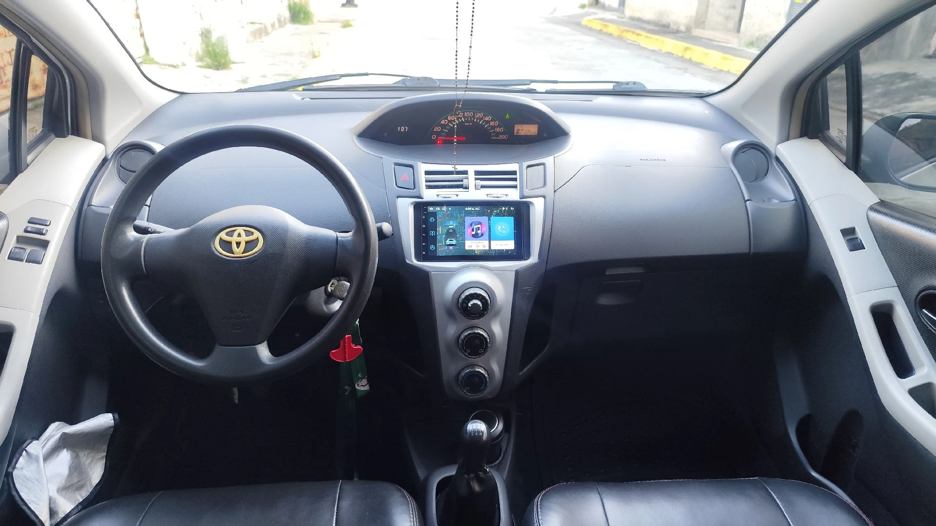 2007 Toyota Yaris Sport — foto 6