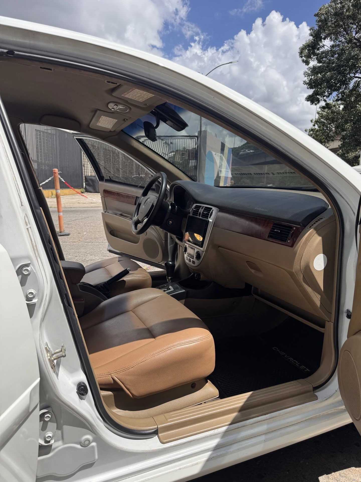 2004 Chevrolet Optra Sedan — foto 11