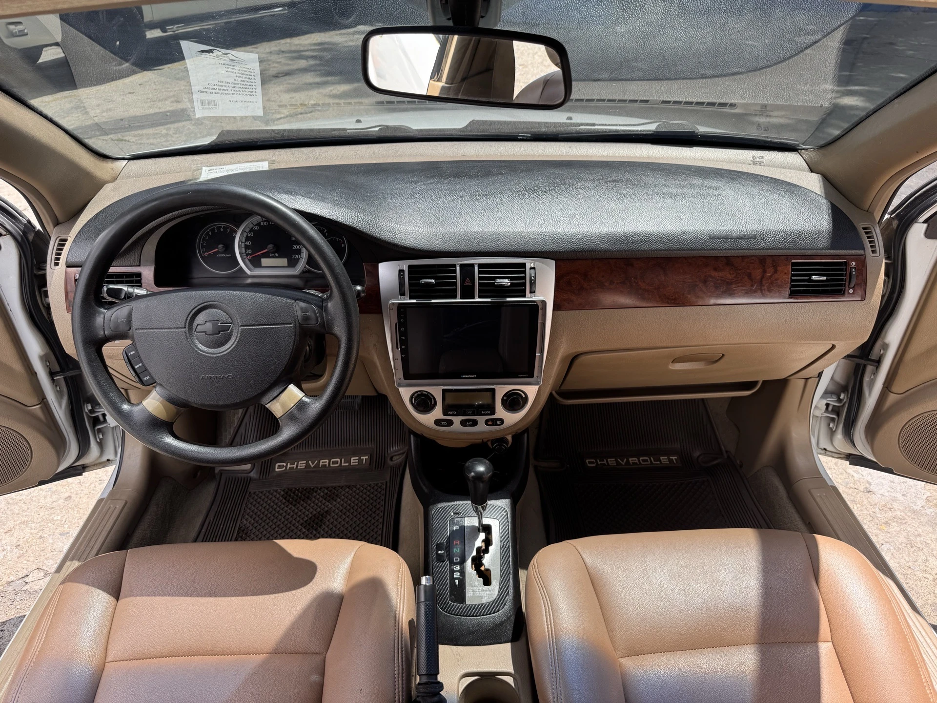 2004 Chevrolet Optra Sedan — foto 14