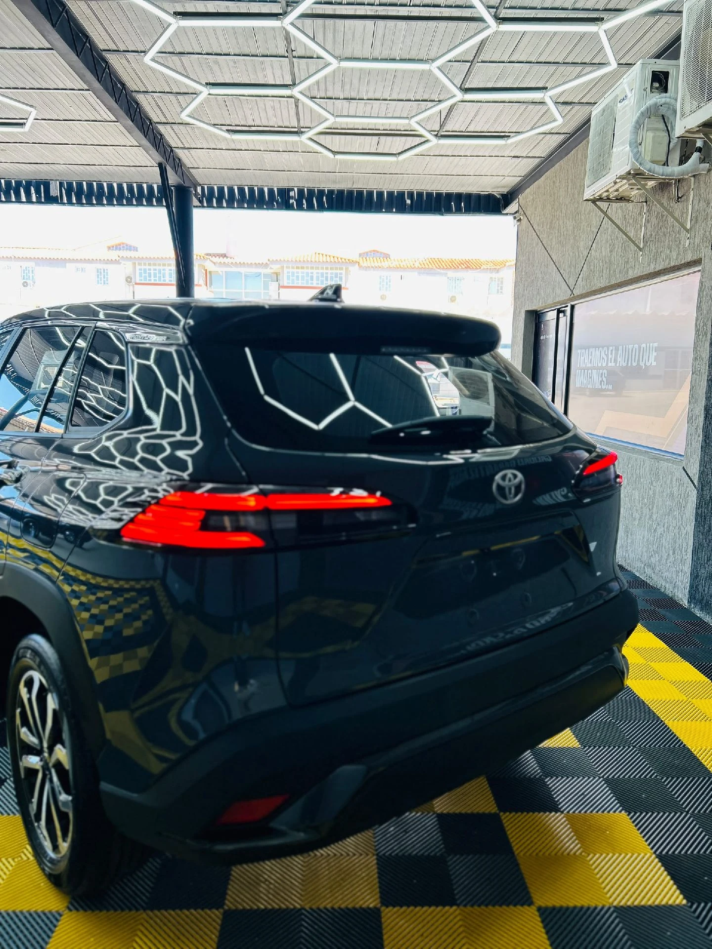 2026 Toyota Frontlander Luxury — foto 7
