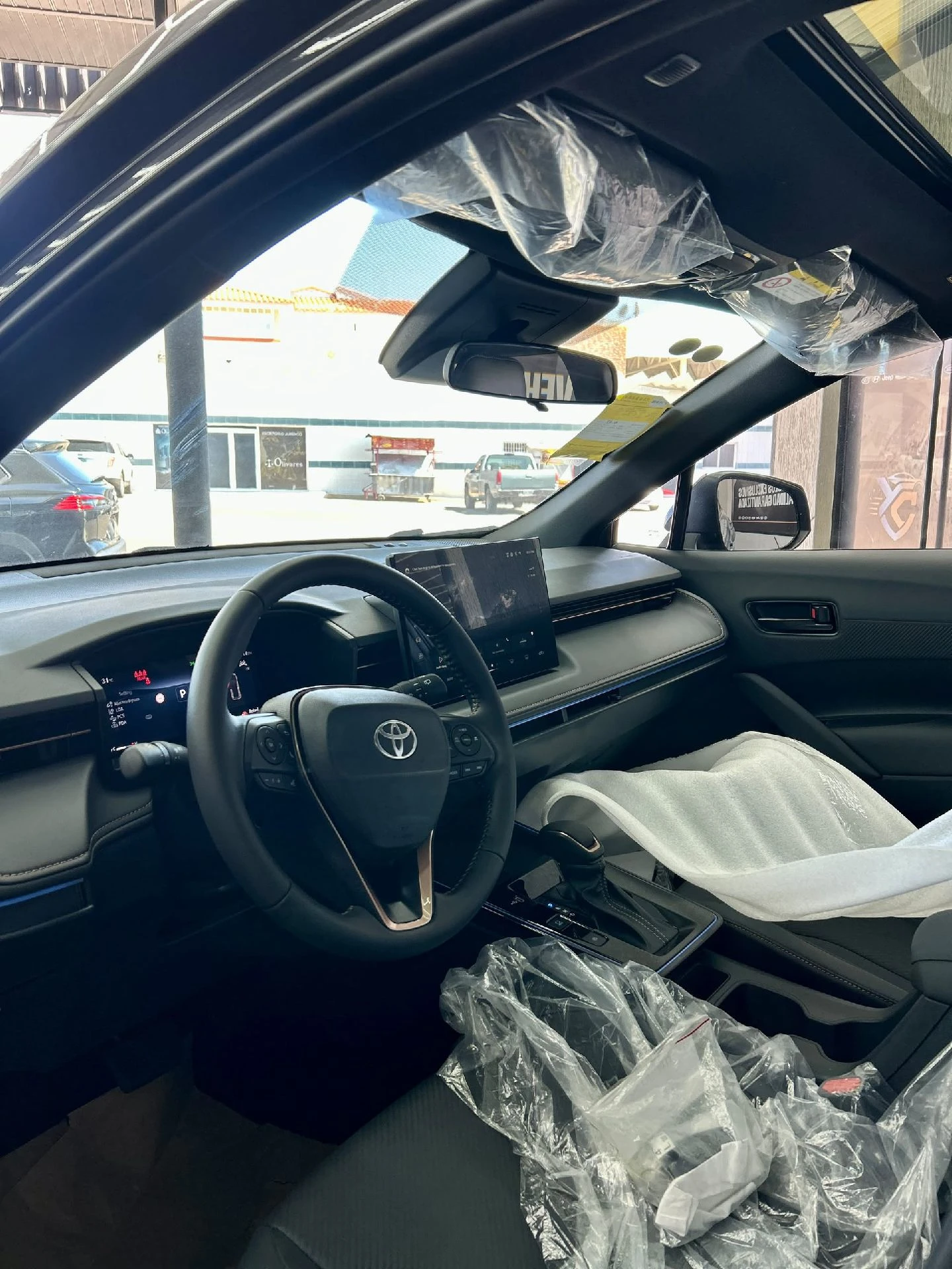 2026 Toyota Frontlander Luxury — foto 8