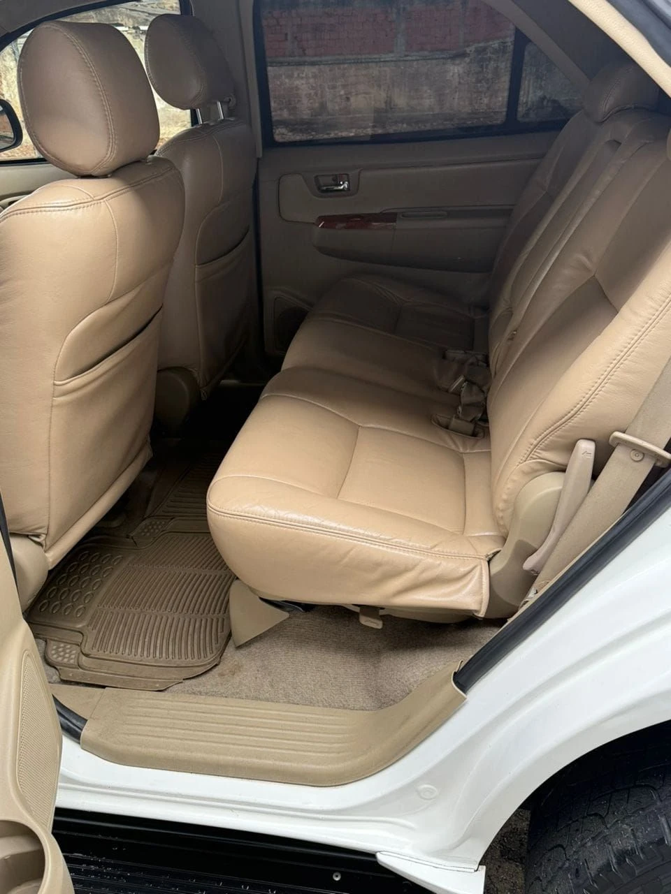 2011 Toyota Fortuner Sport — foto 9
