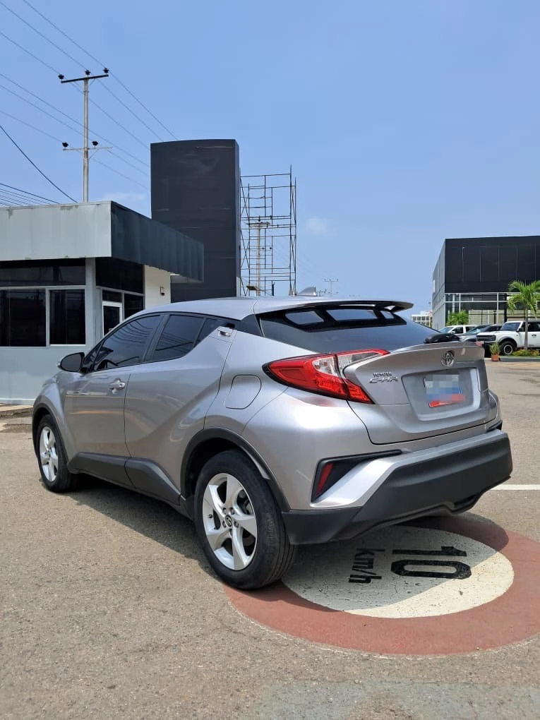 2018 Toyota C-HR — foto 2