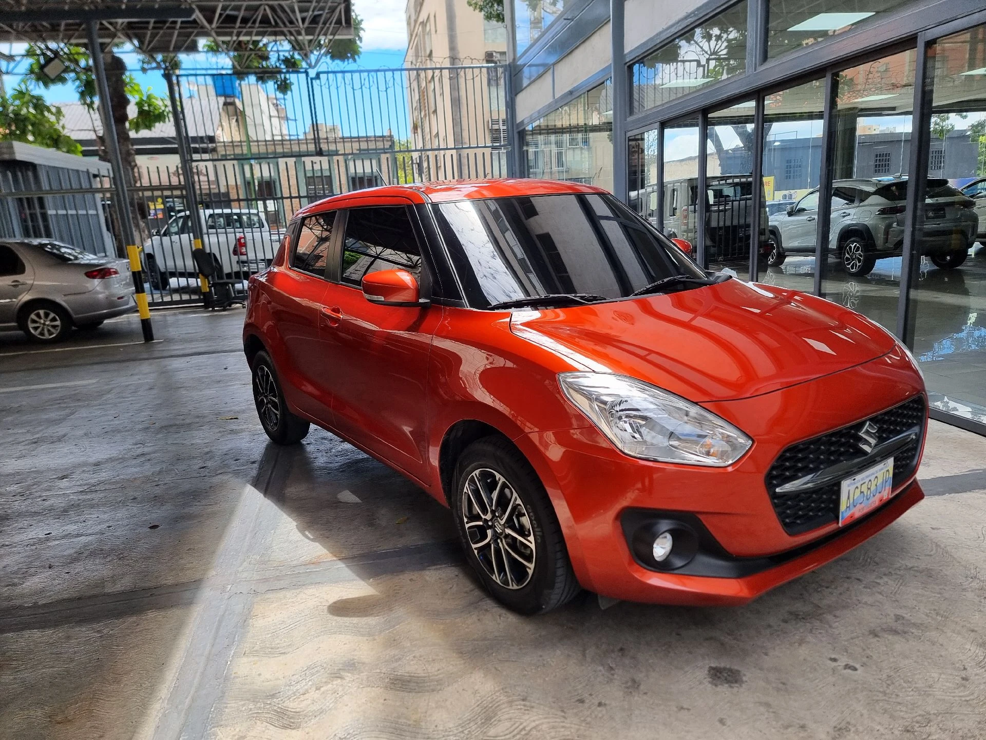 2023 Suzuki Swift Glx — foto 2