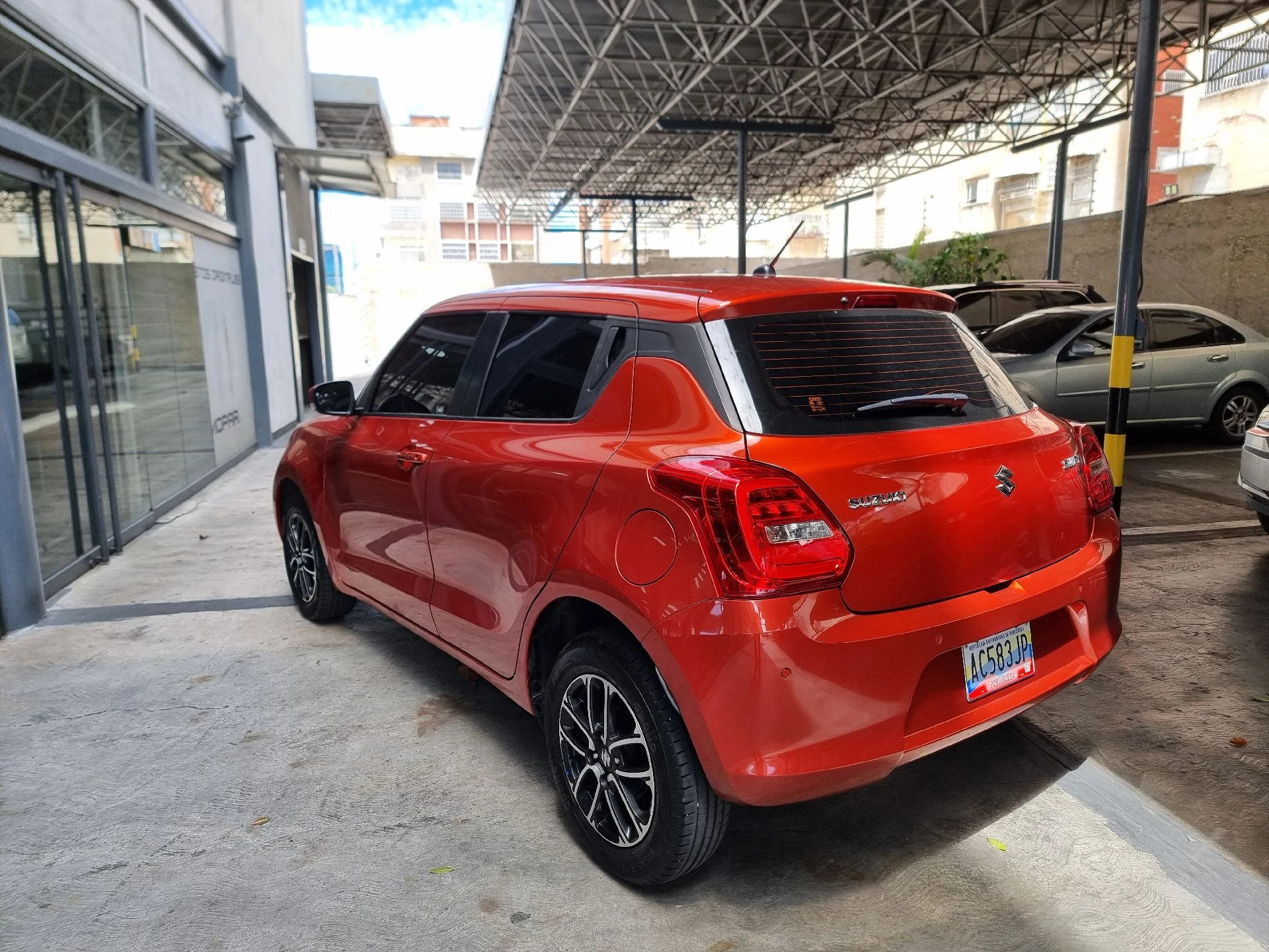 2023 Suzuki Swift Glx — foto 4