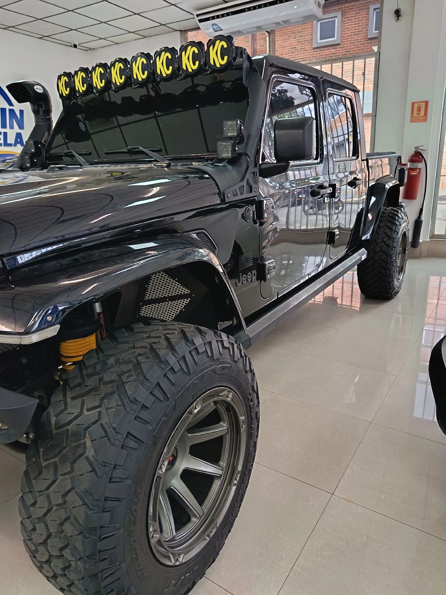 2021 Jeep Gladiator Pickup — foto 3