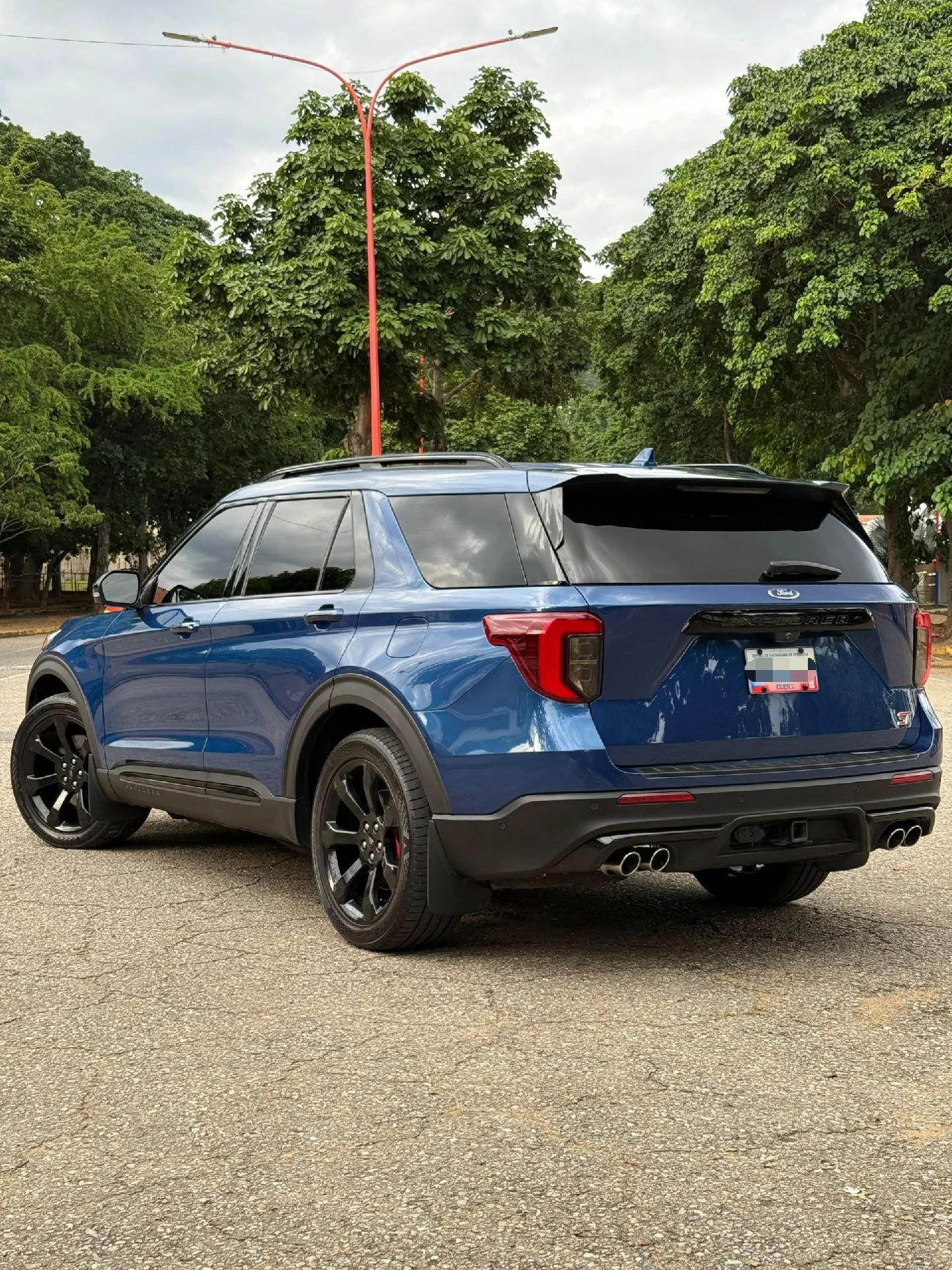 2020 Ford Explorer ST — foto 4