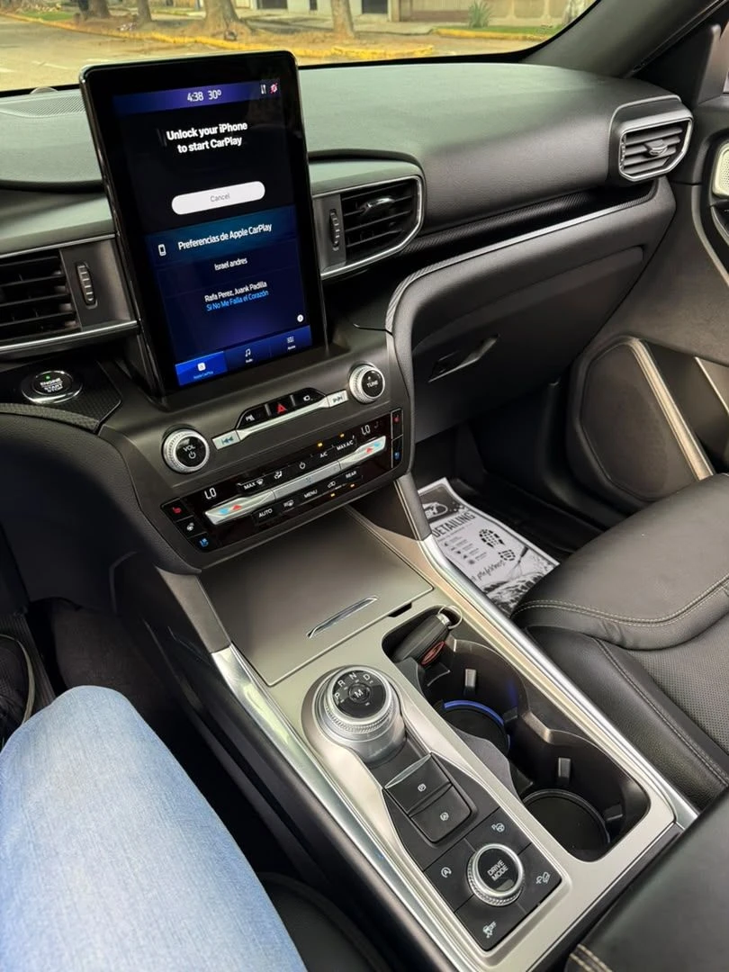2020 Ford Explorer ST — foto 9