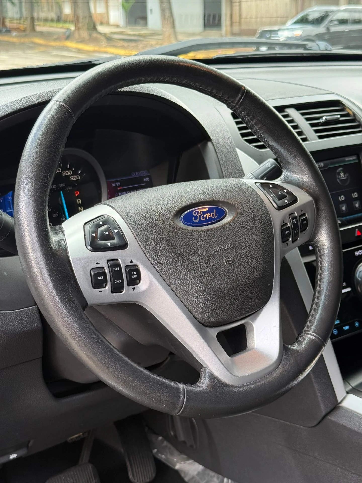 2012 Ford Explorer Limited — foto 7