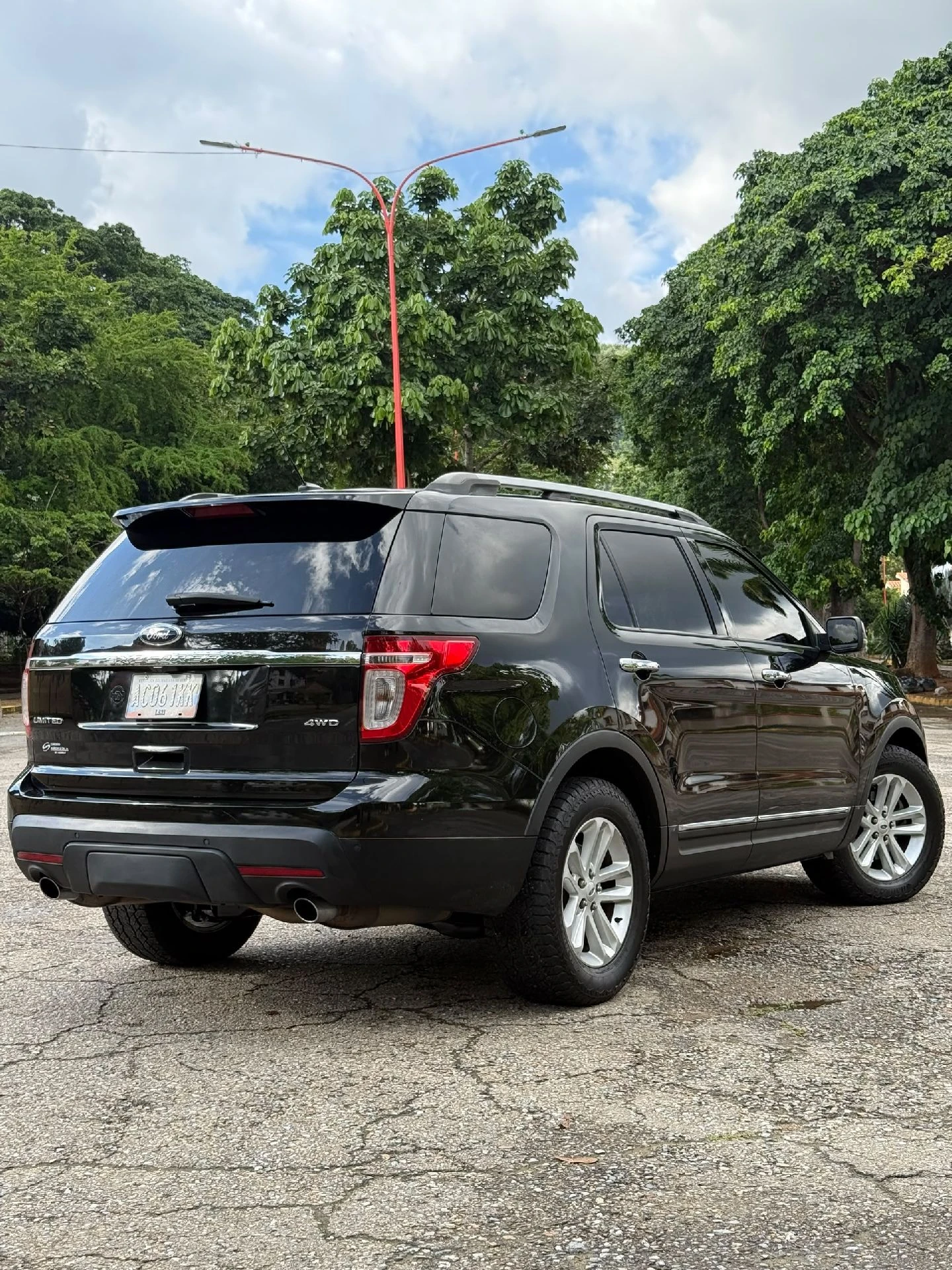 2012 Ford Explorer Limited — foto 17