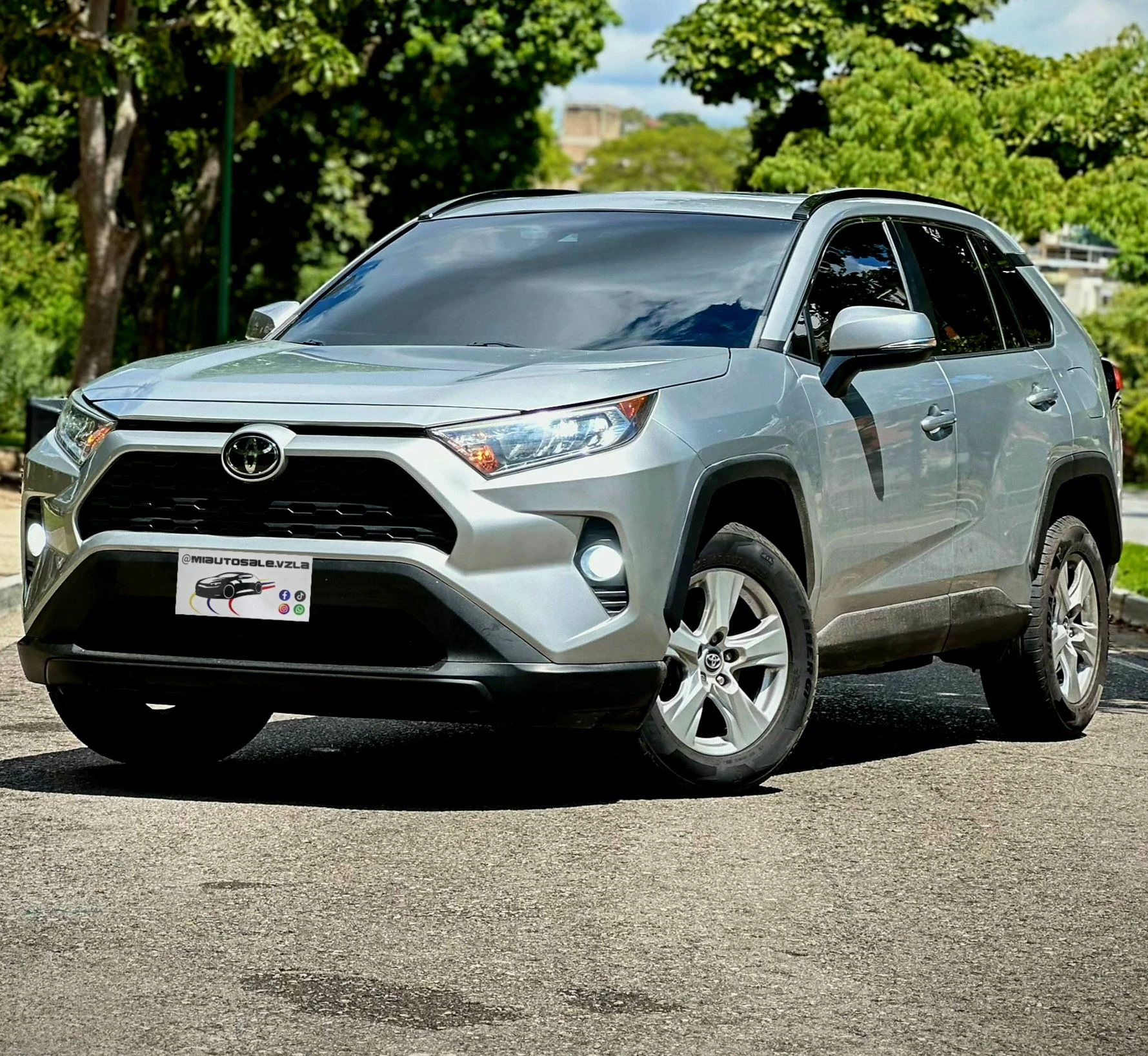 2019 Toyota RAV4 XLE — foto 10