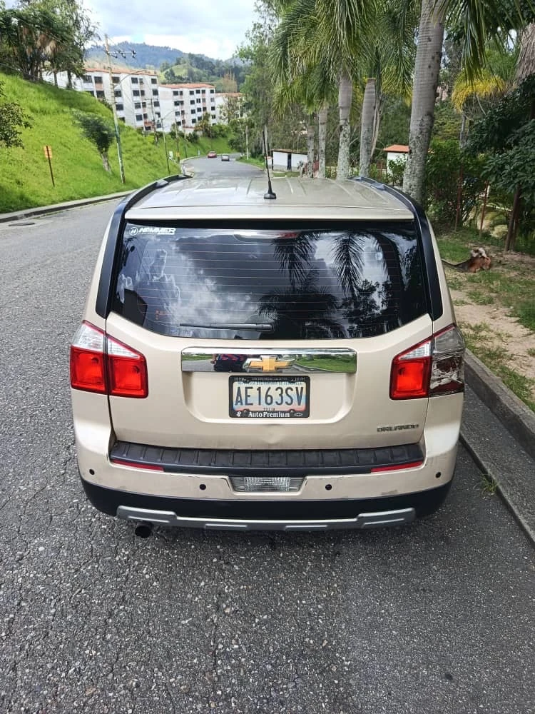 2013 Chevrolet Orlando Lt — foto 3