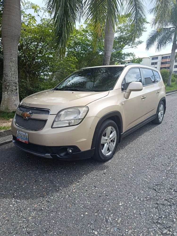 2013 Chevrolet Orlando Lt — foto 2
