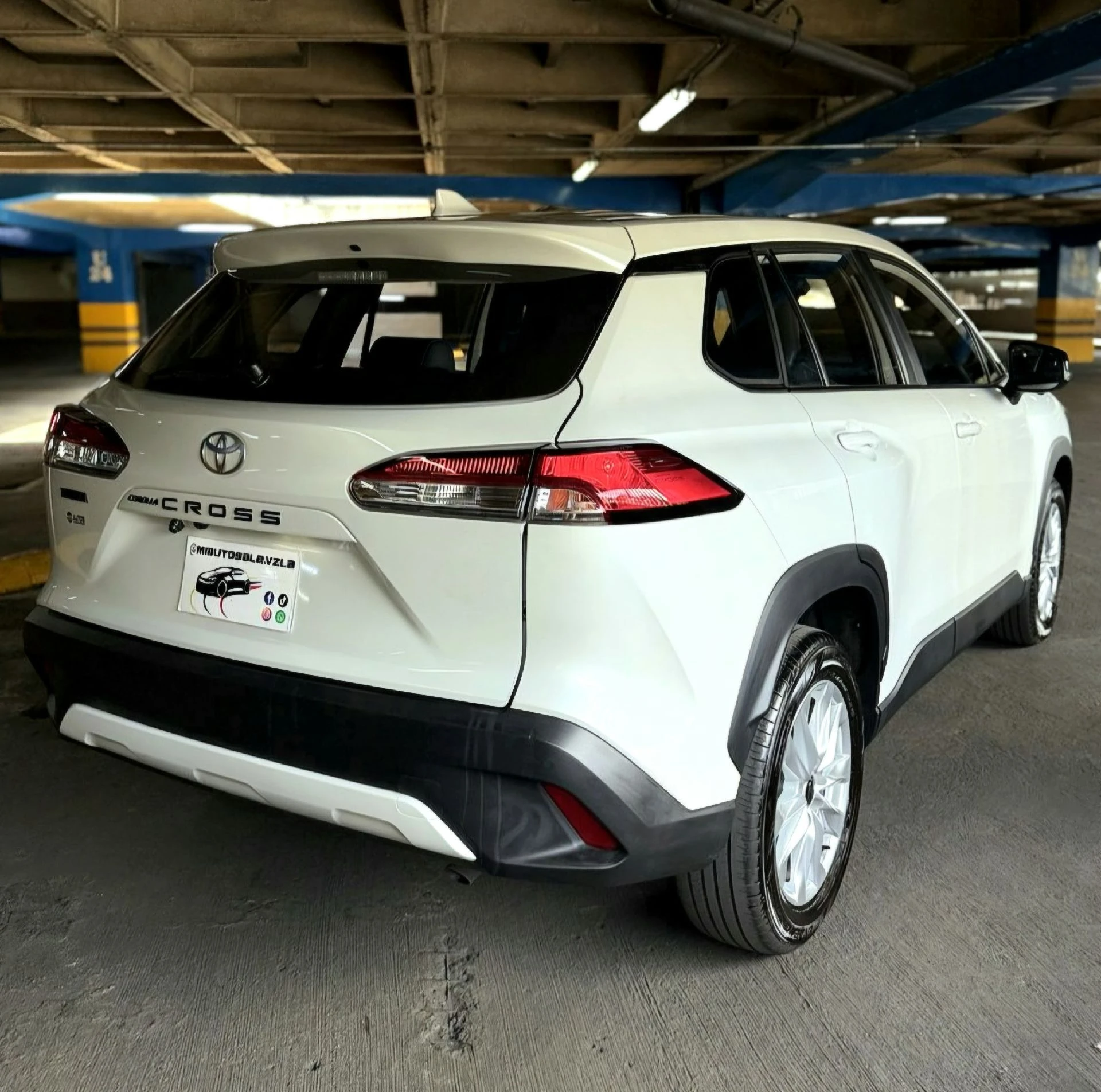 2026 Toyota Corolla Cross ELITE — photo 6