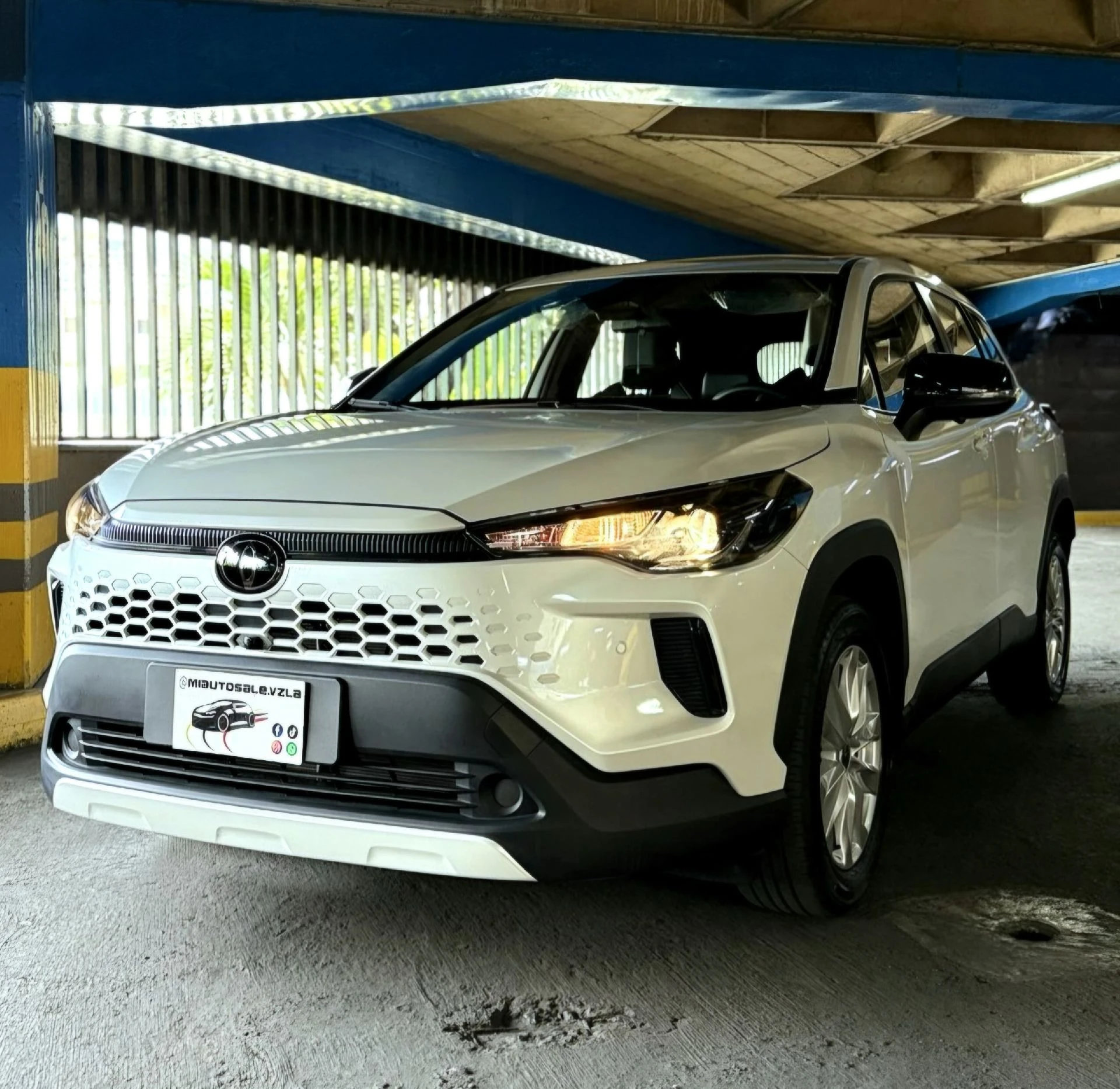 2026 Toyota Corolla Cross ELITE — photo 10
