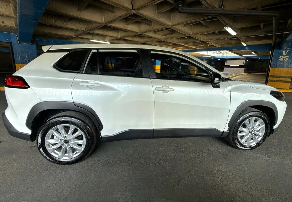 2026 Toyota Corolla Cross ELITE — photo 8