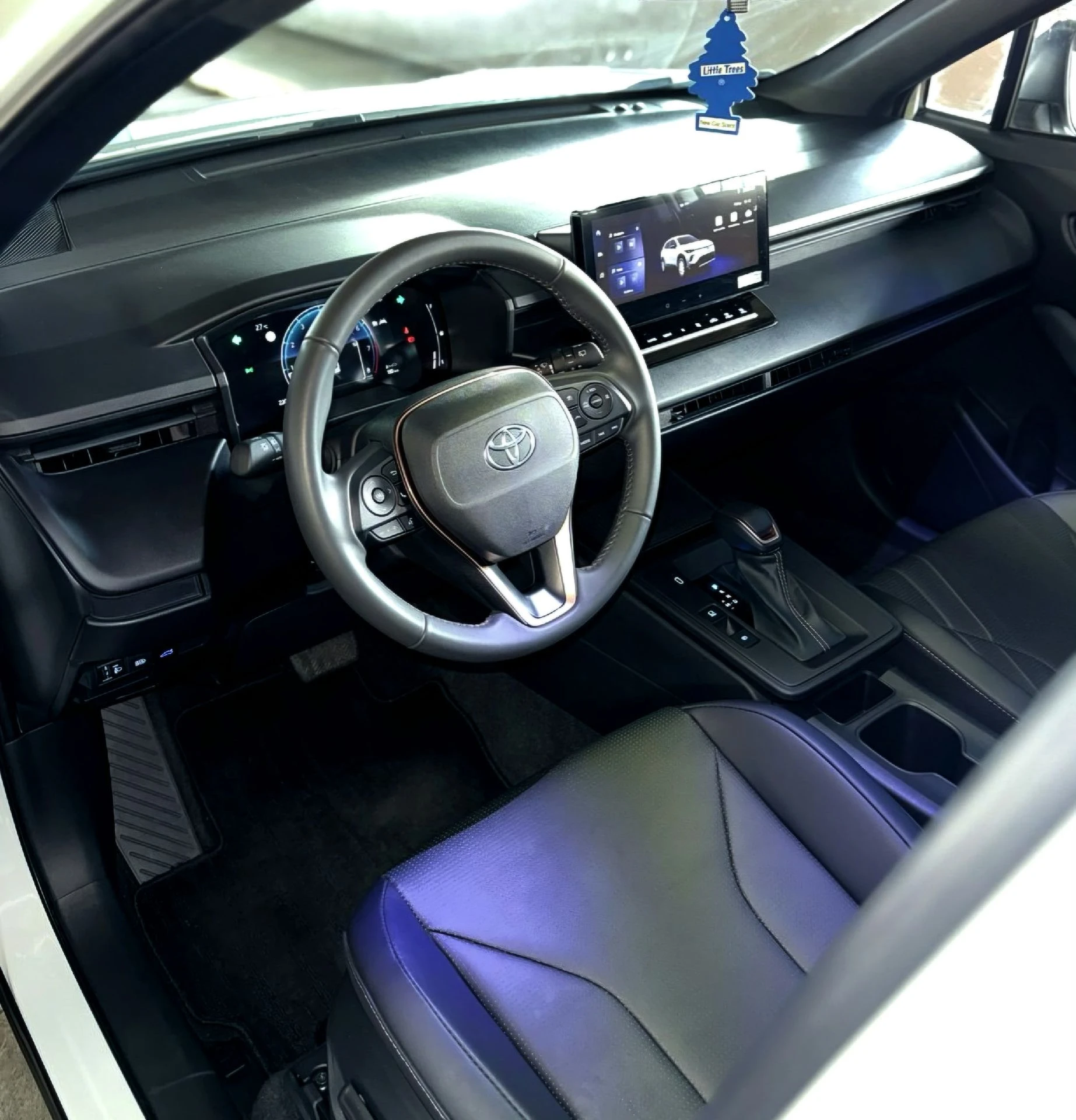 2026 Toyota Corolla Cross ELITE — photo 11