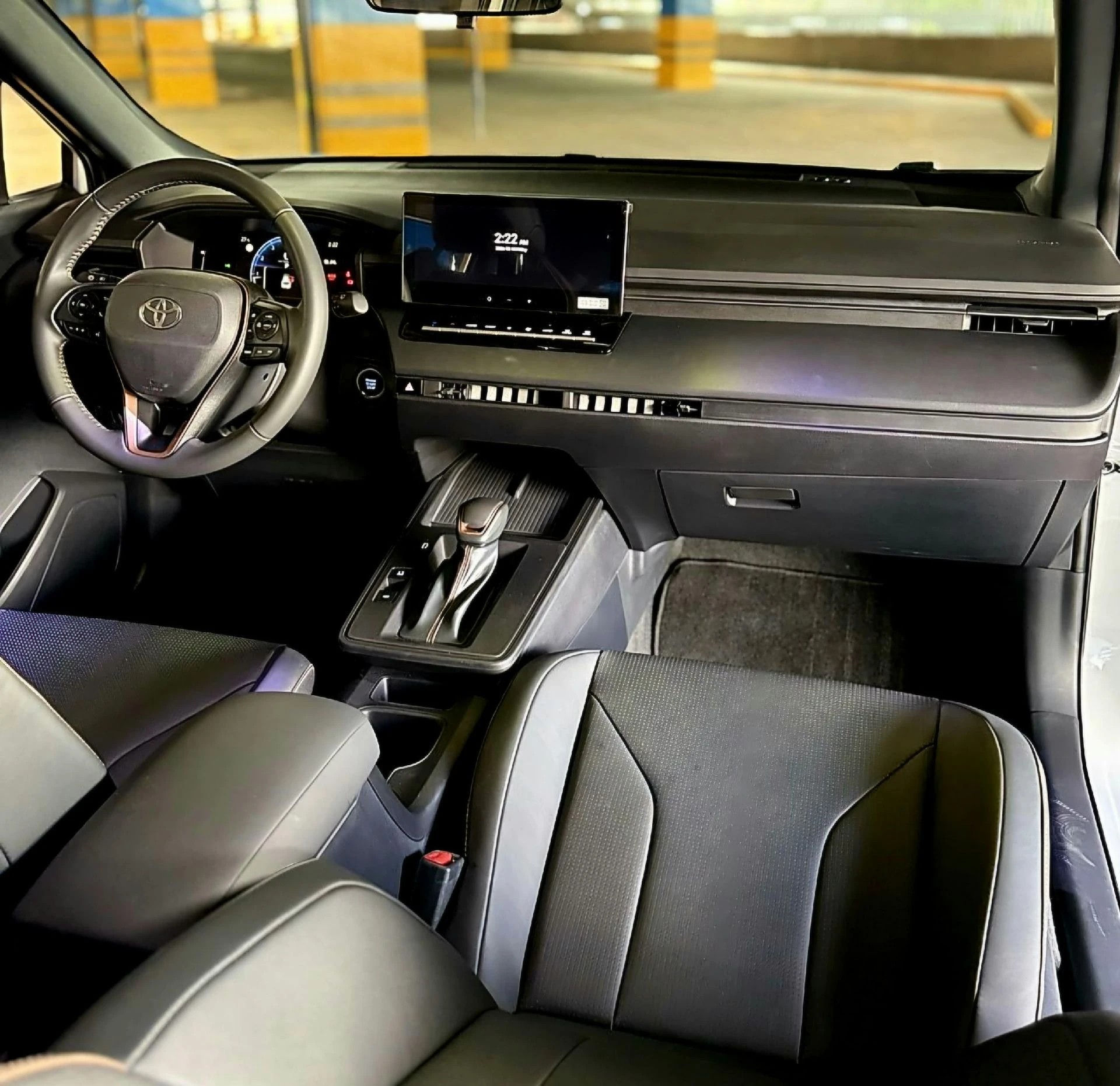 2026 Toyota Corolla Cross ELITE — photo 17
