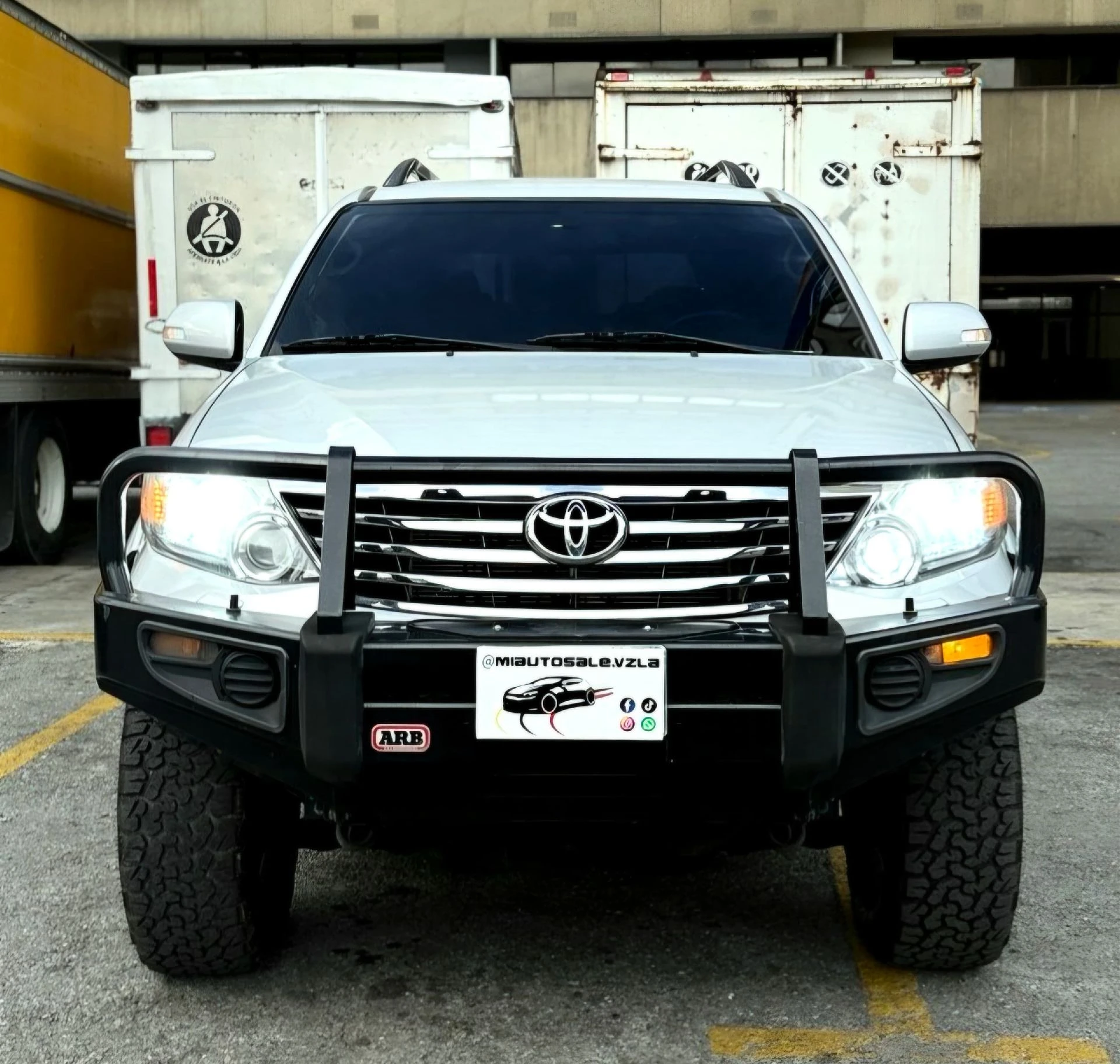 2018 Toyota Fortuner SR — foto 2
