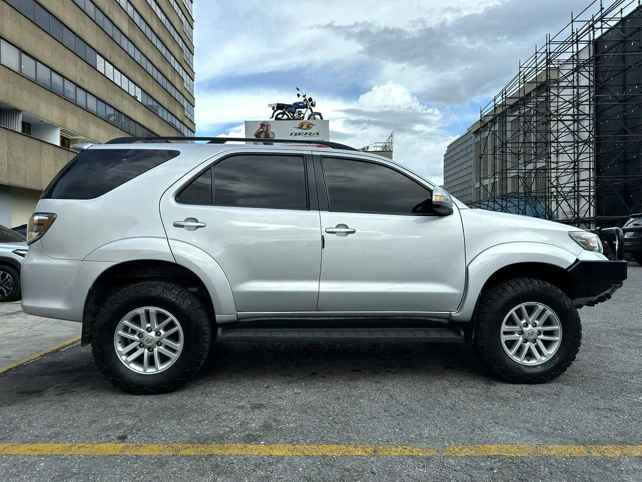 2018 Toyota Fortuner SR — foto 8