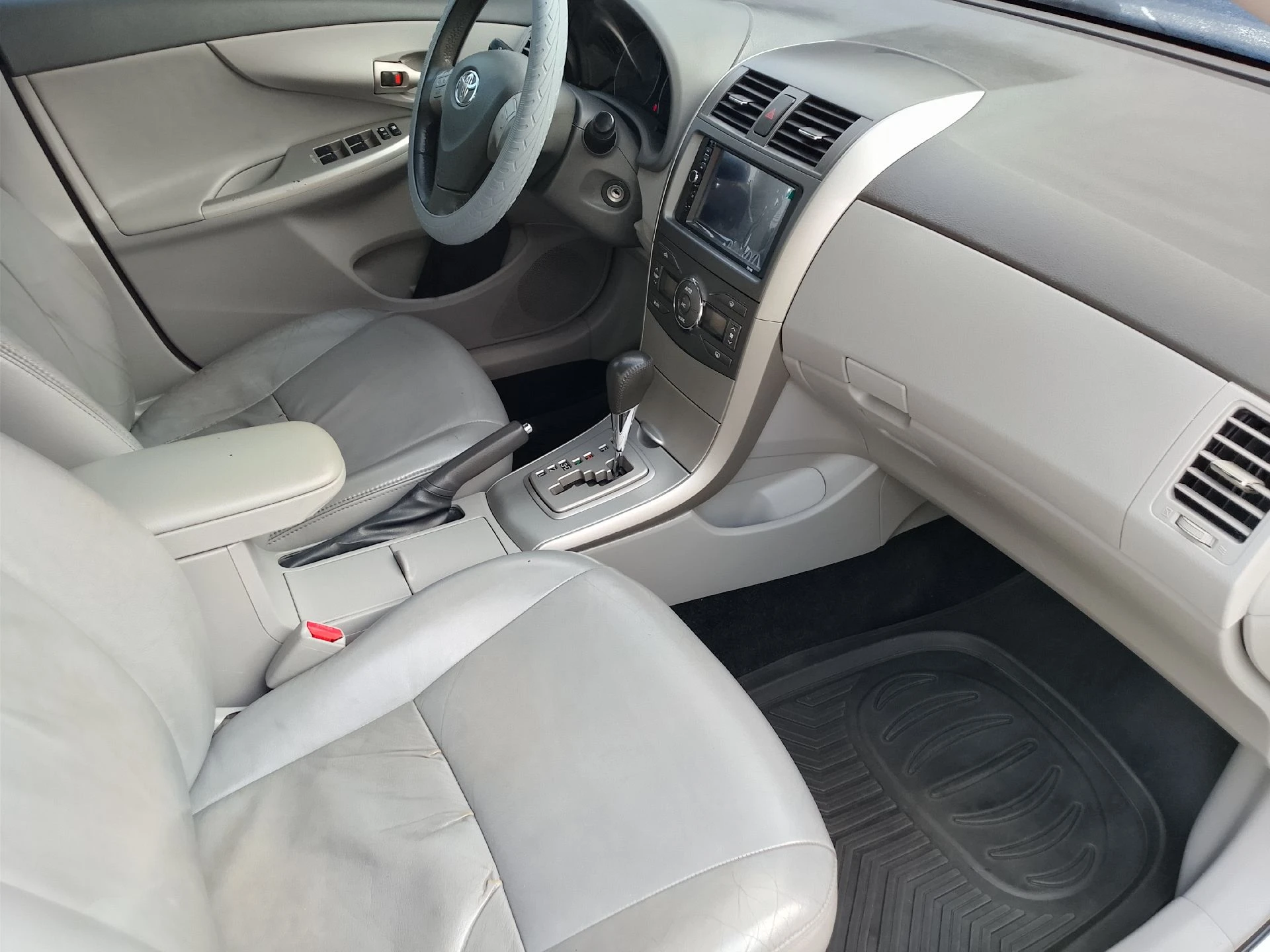 2010 Toyota Corolla Gli — foto 10