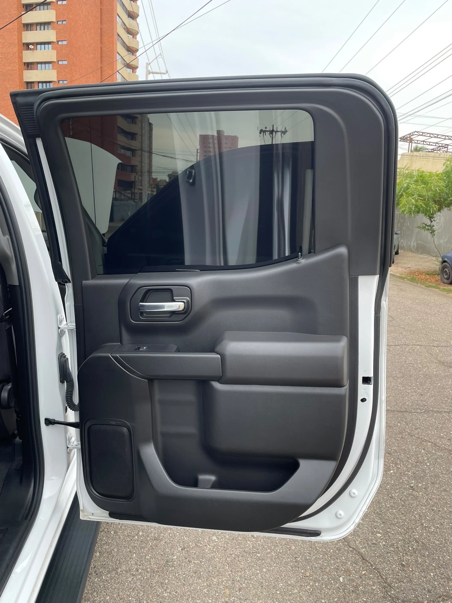 2022 Chevrolet Silverado Doble cabina 4*4 Motor 5.3 — foto 4