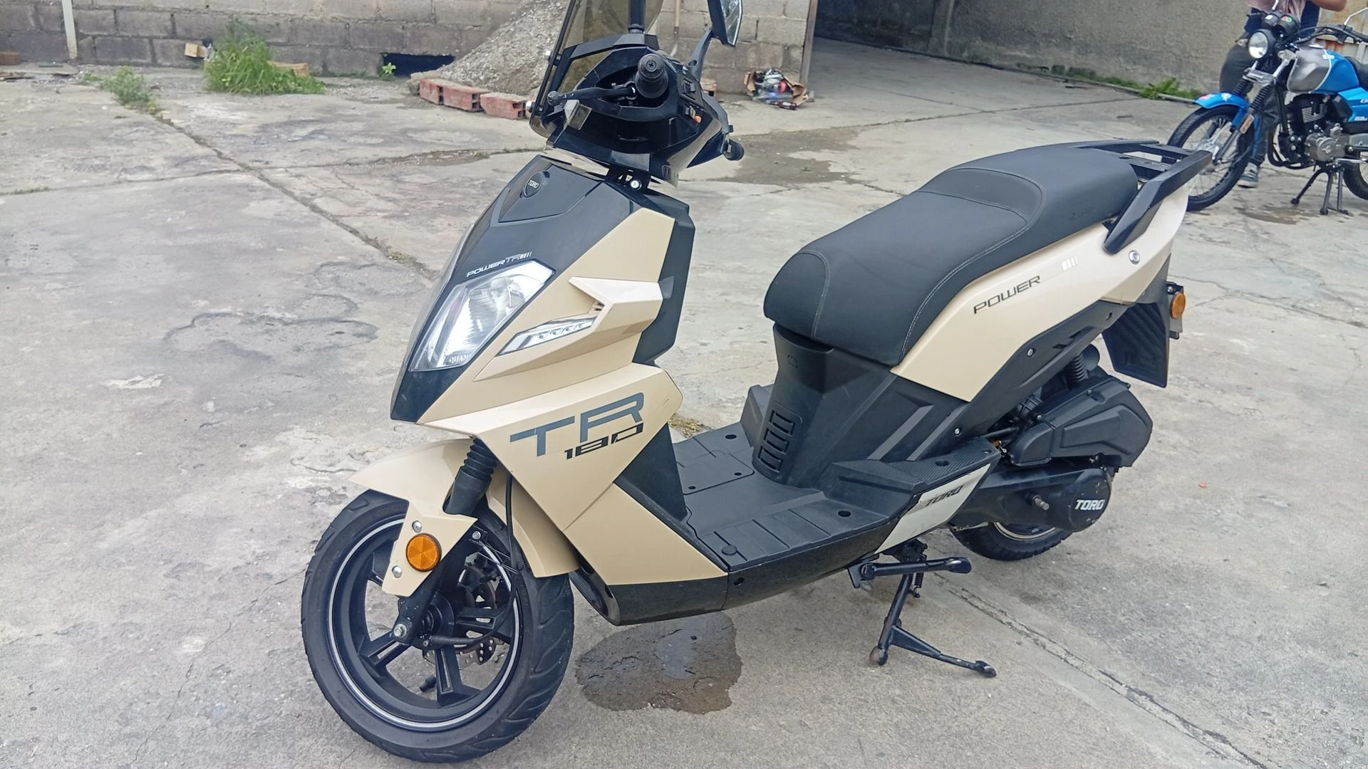 2025 Toro Capuccino TR 180 — foto 3