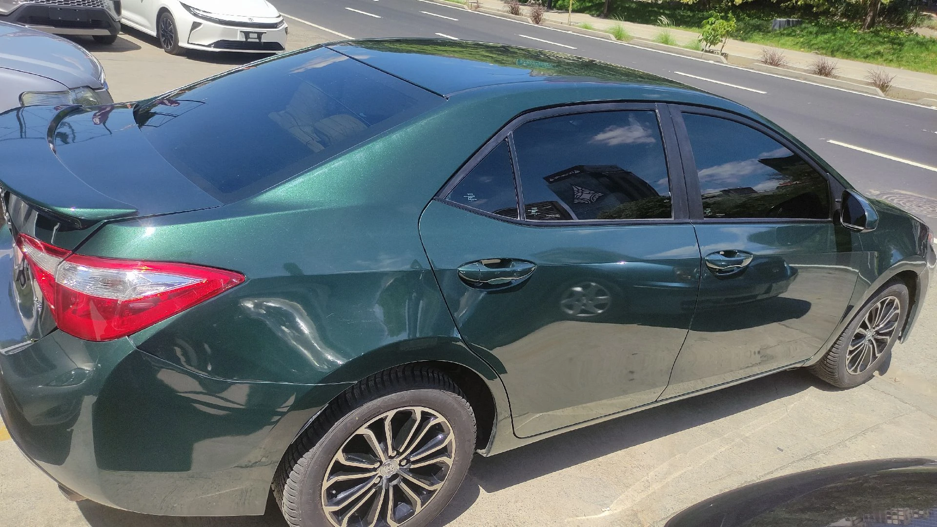 2016 Toyota Corolla LE Americano — foto 12
