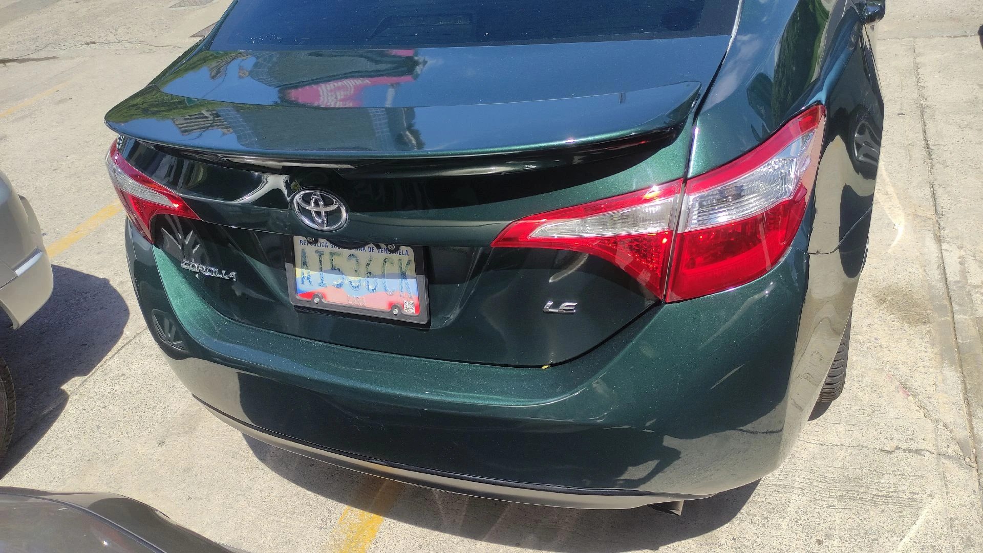 2016 Toyota Corolla LE Americano — foto 13