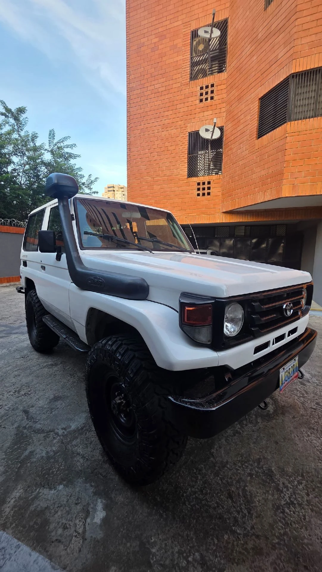 2008 Toyota Macho — foto 2