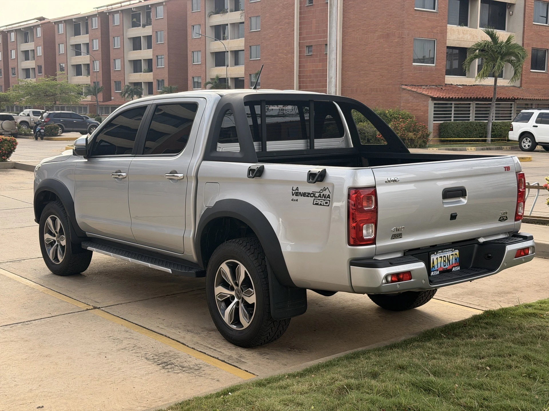 2026 JAC T8 PRO — foto 4