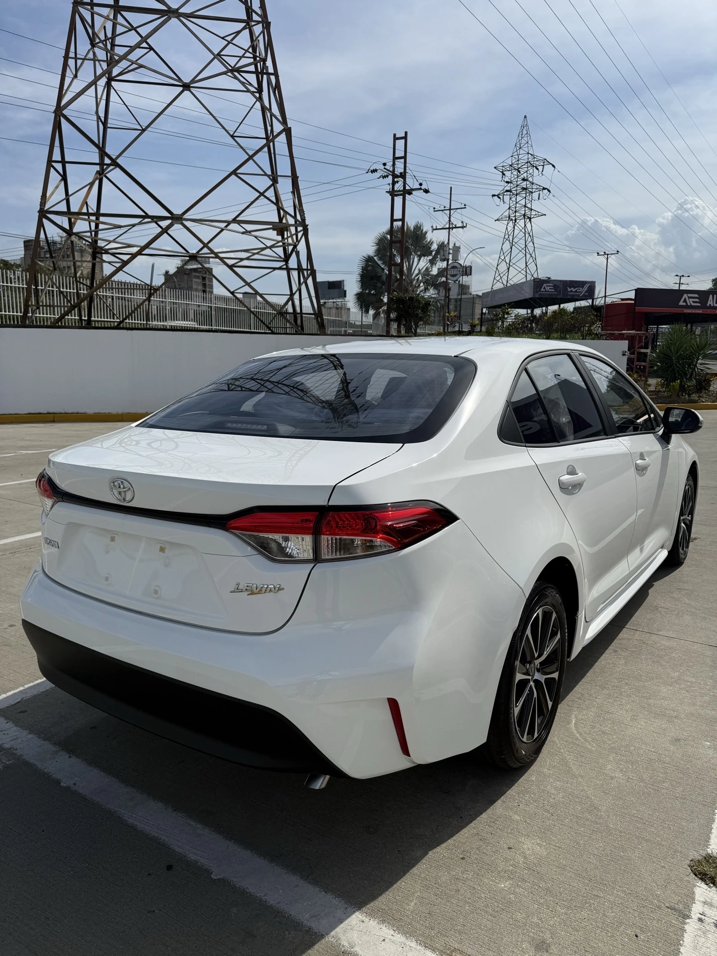 2025 Toyota Corolla Levin — foto 2