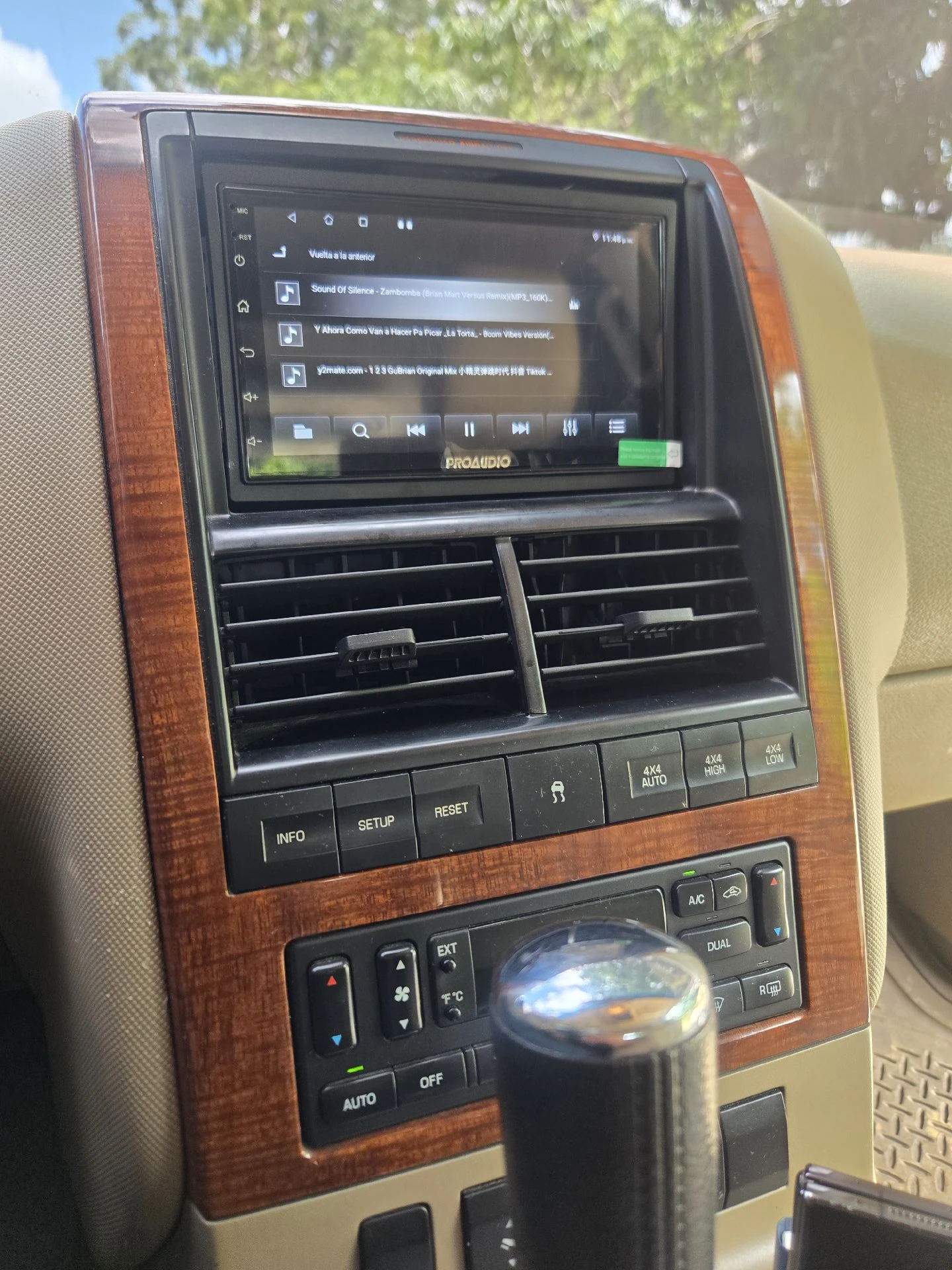 2010 Ford Explorer Eddi bauer — foto 9